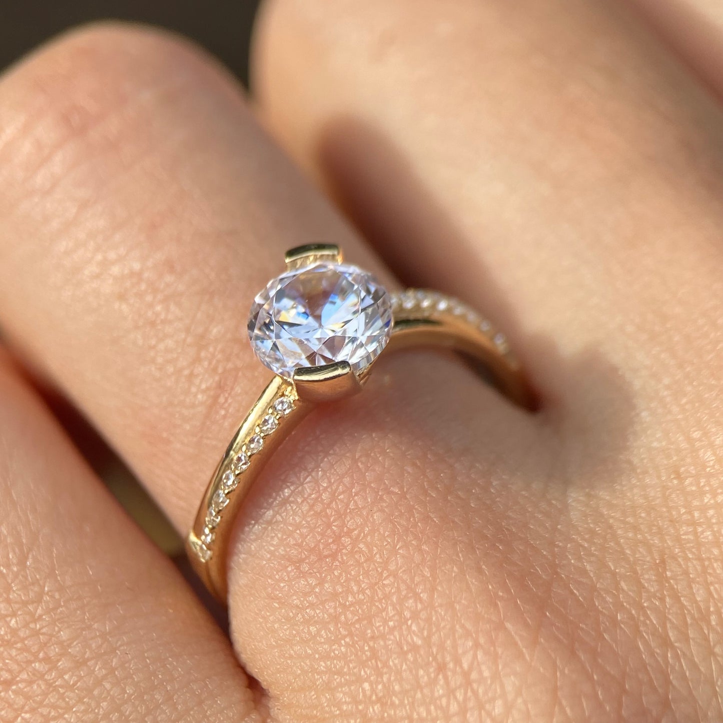 Anillo de compromiso en oro