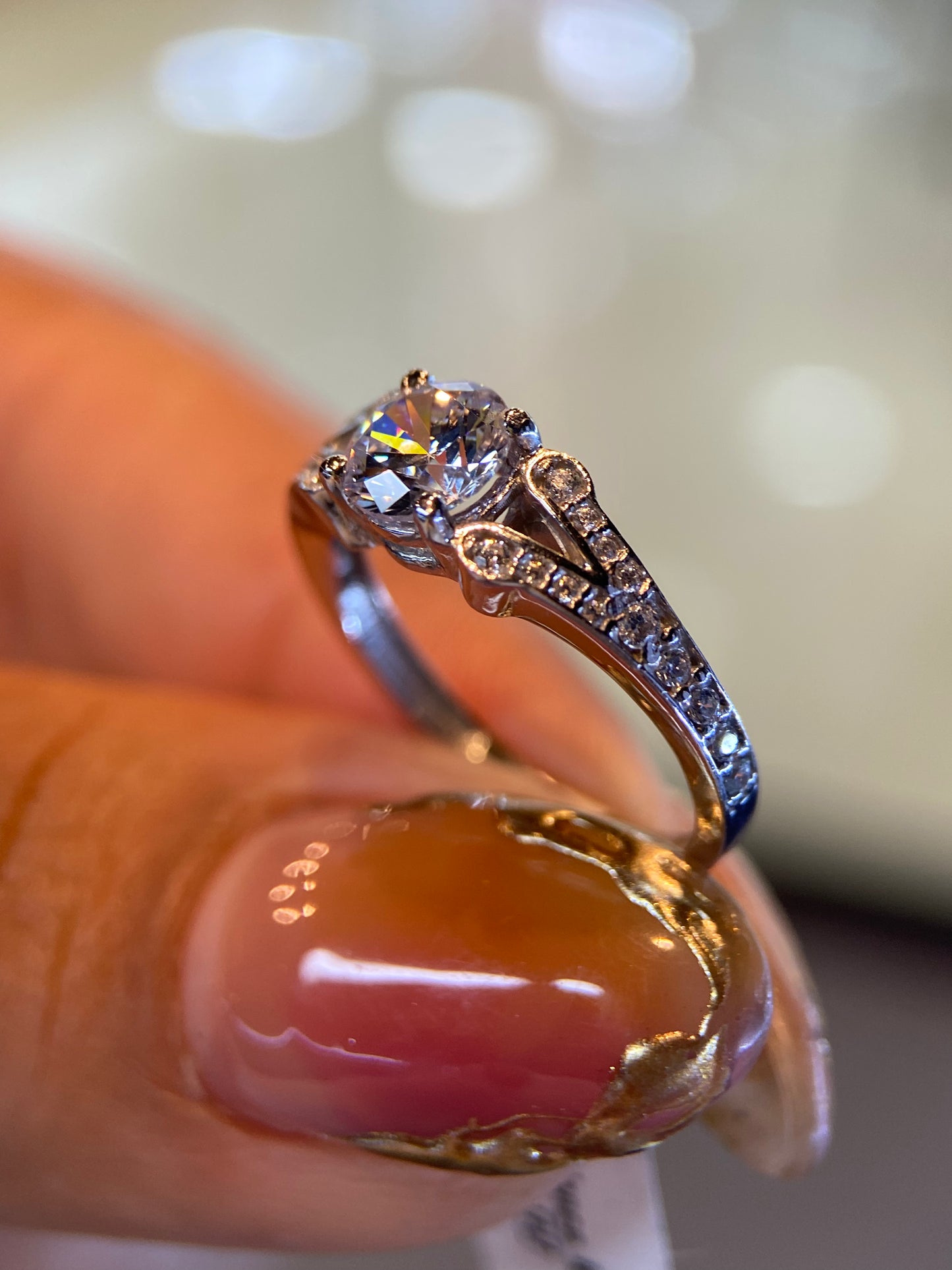 Anillo de compromiso en oro