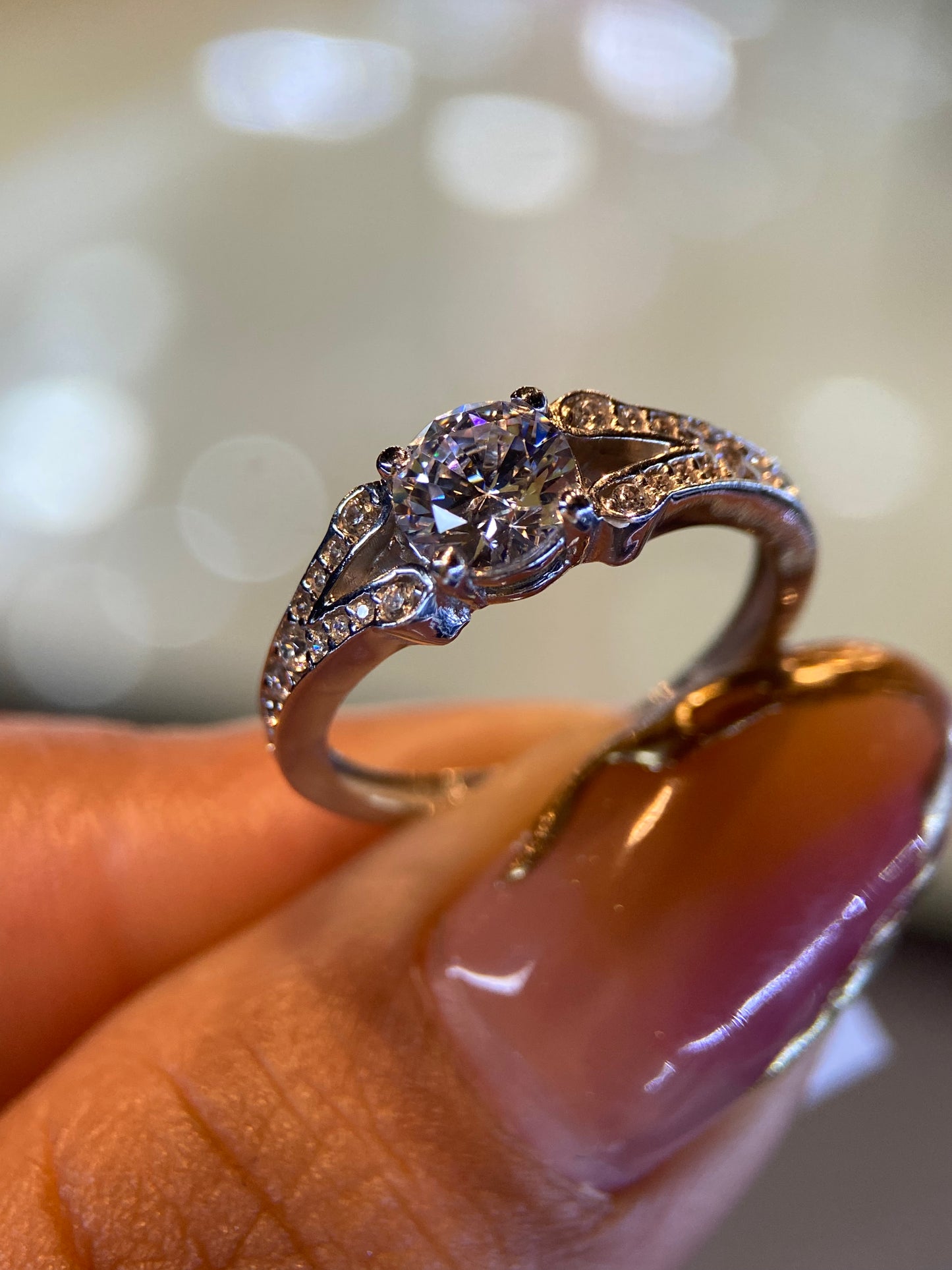Anillo de compromiso en oro