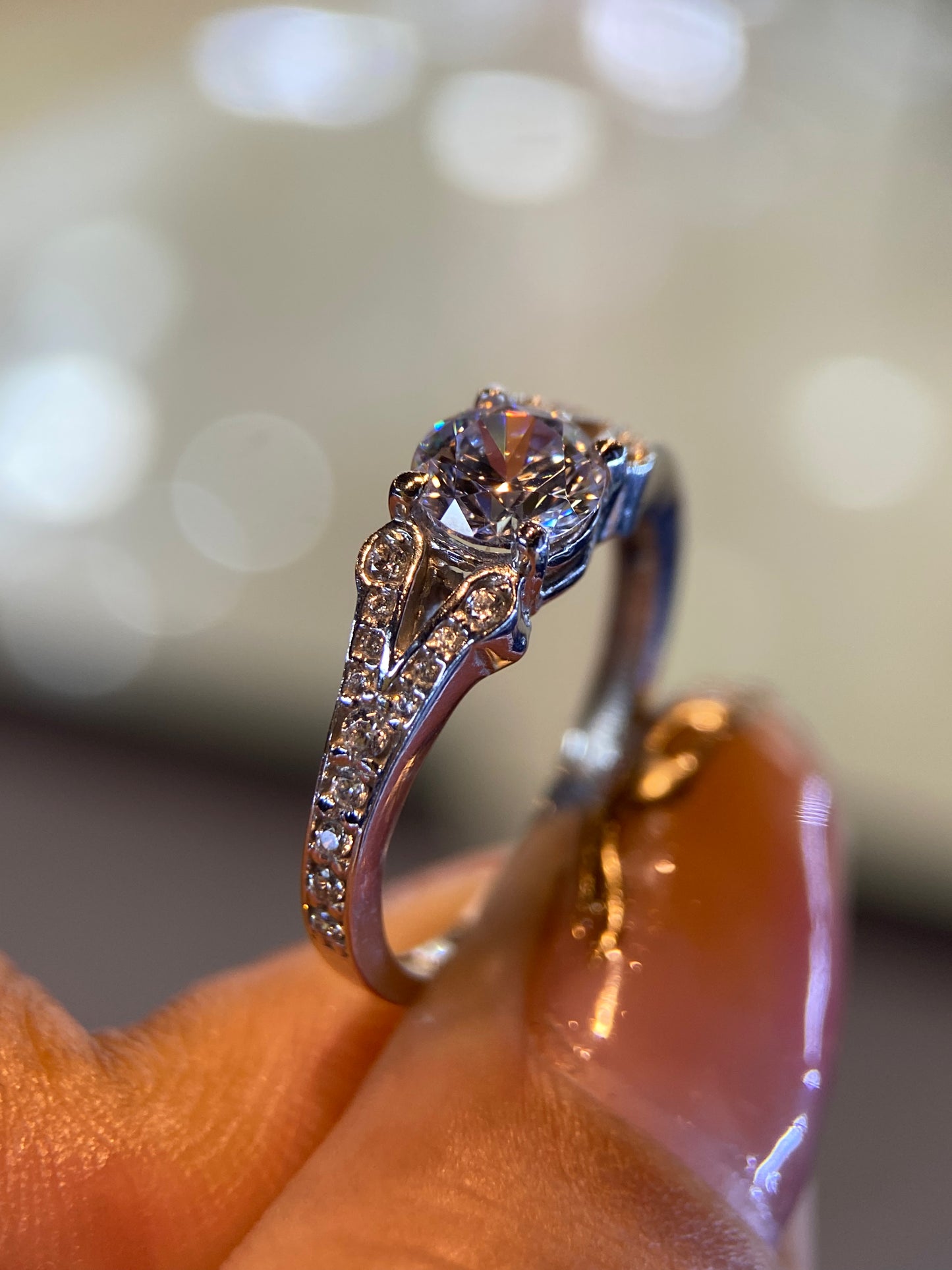 Anillo de compromiso en oro