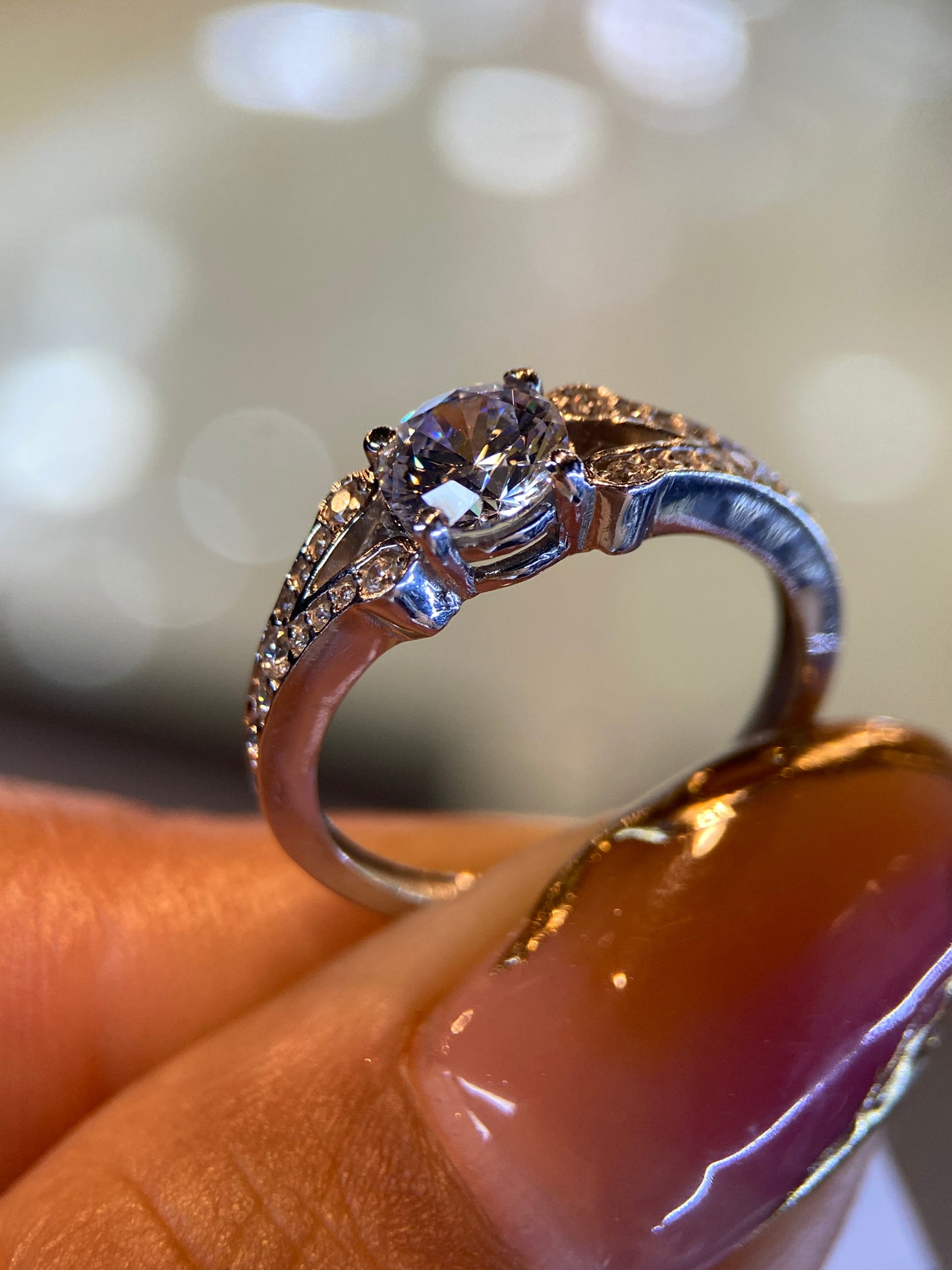 Anillo de compromiso en oro