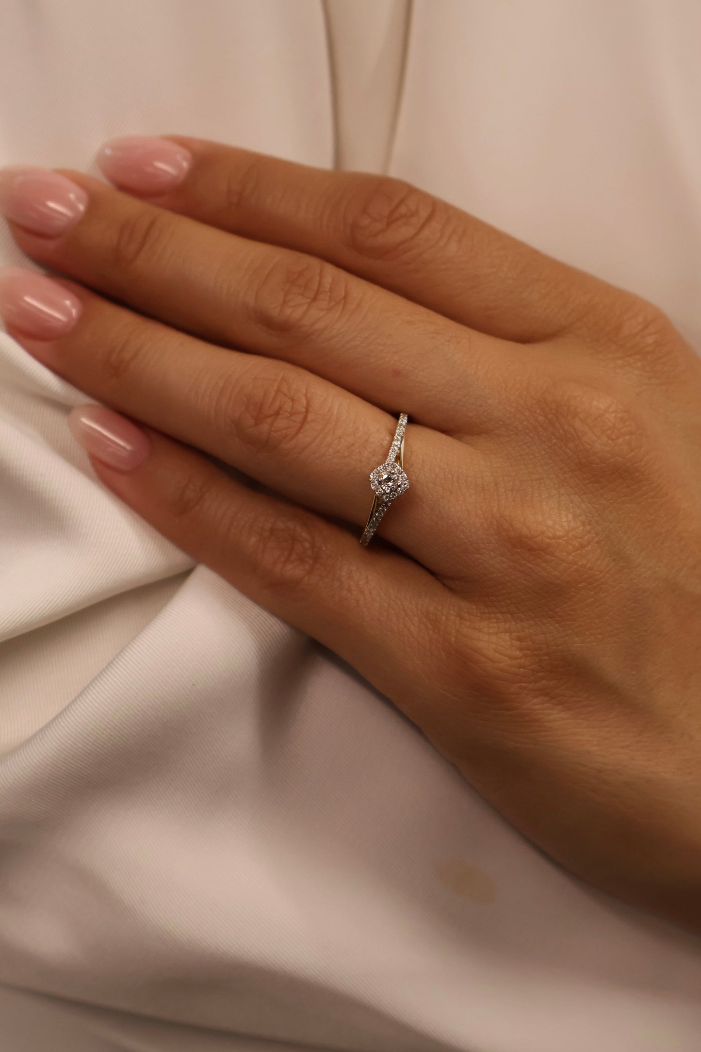 Anillo OF1798 en oro blanco 14k con diamante natural .25cts