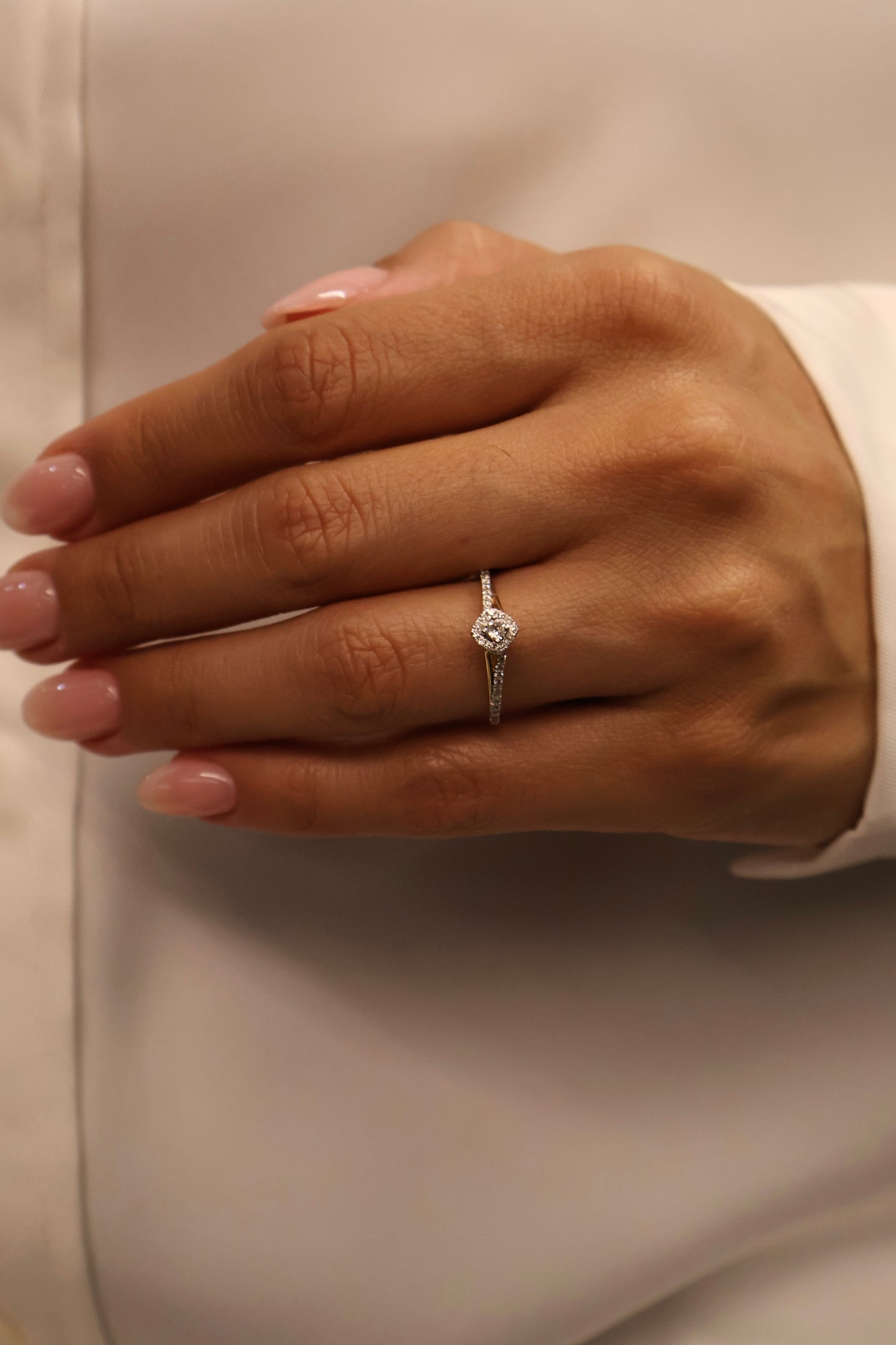 Anillo OF1798 en oro blanco 14k con diamante natural .25cts