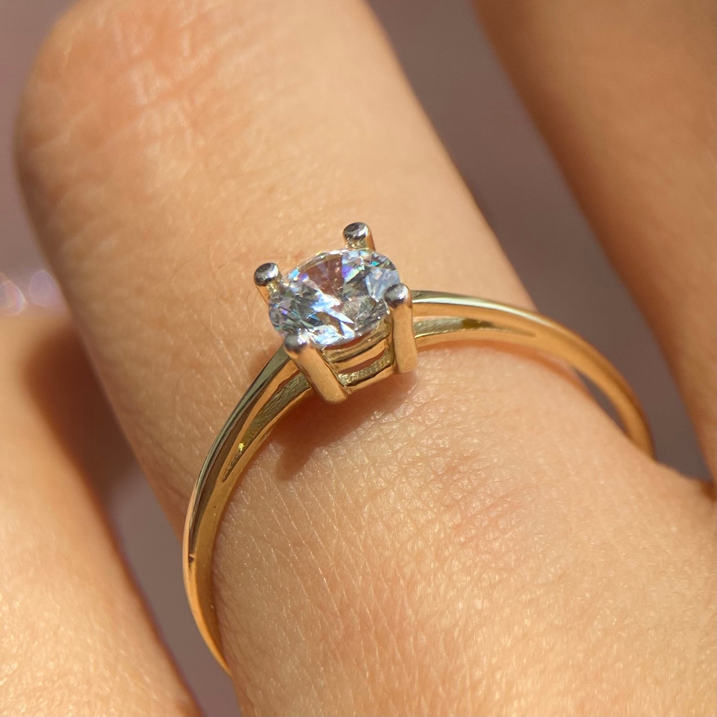 Anillo de compromiso en oro