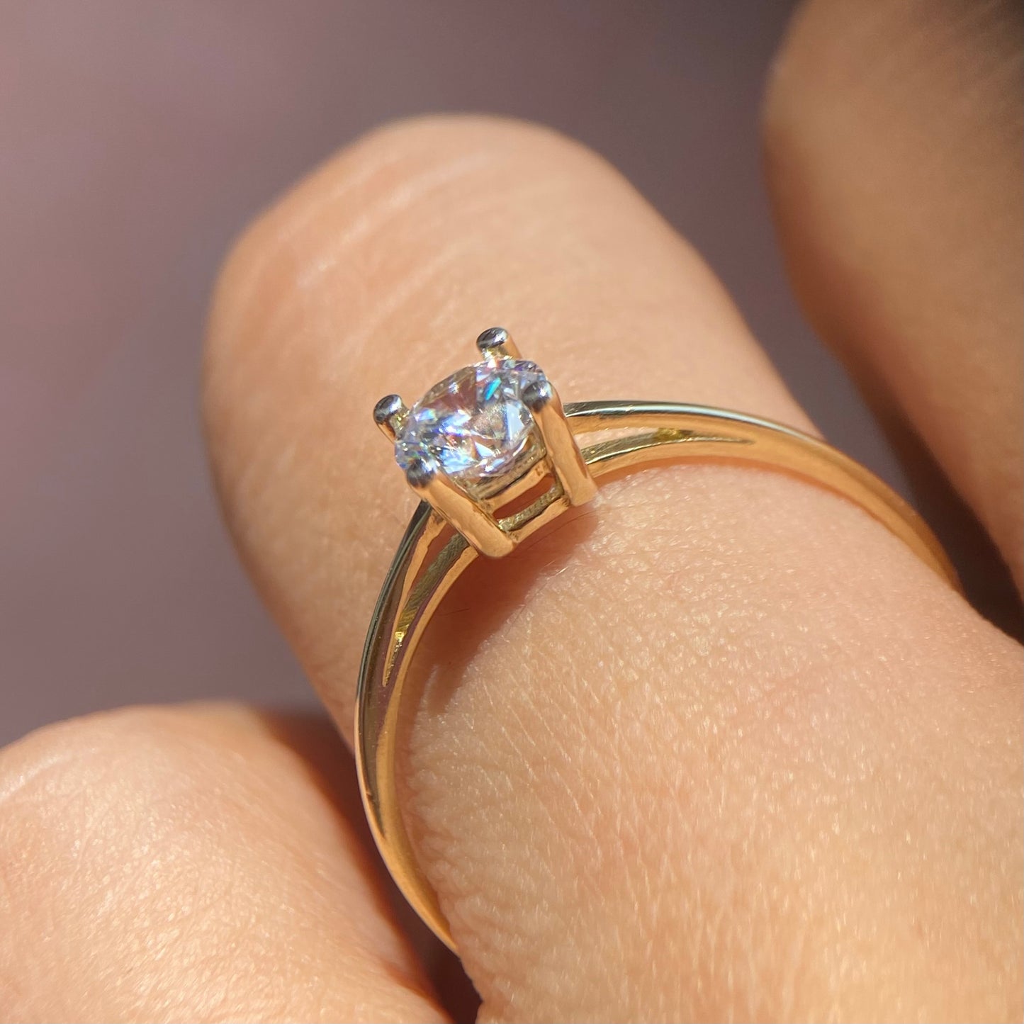 Anillo de compromiso en oro