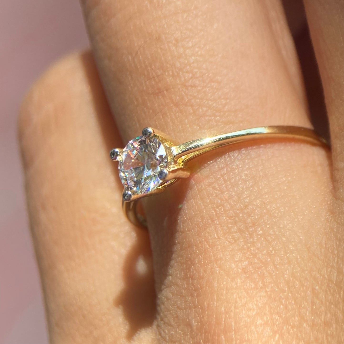 Anillo de compromiso en oro