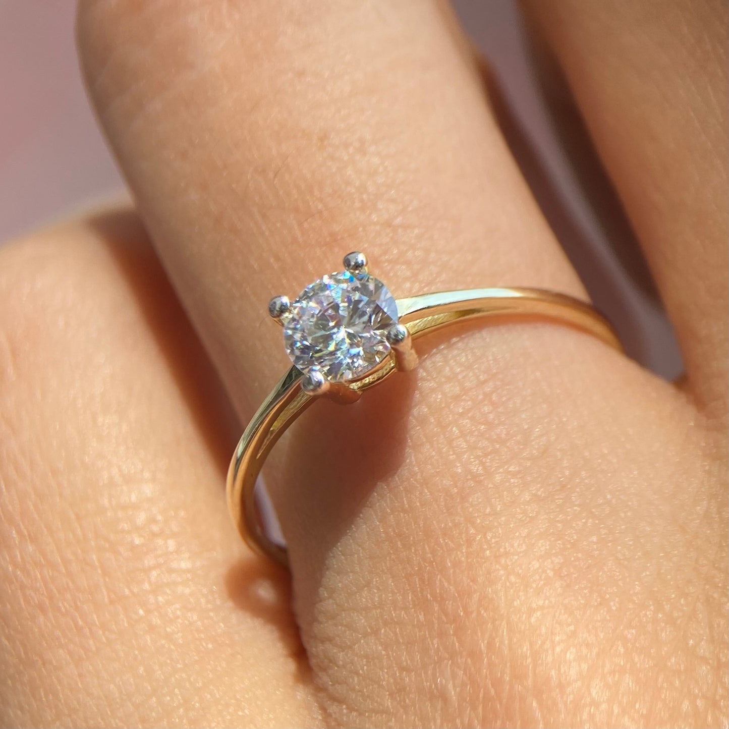 Anillo de compromiso en oro