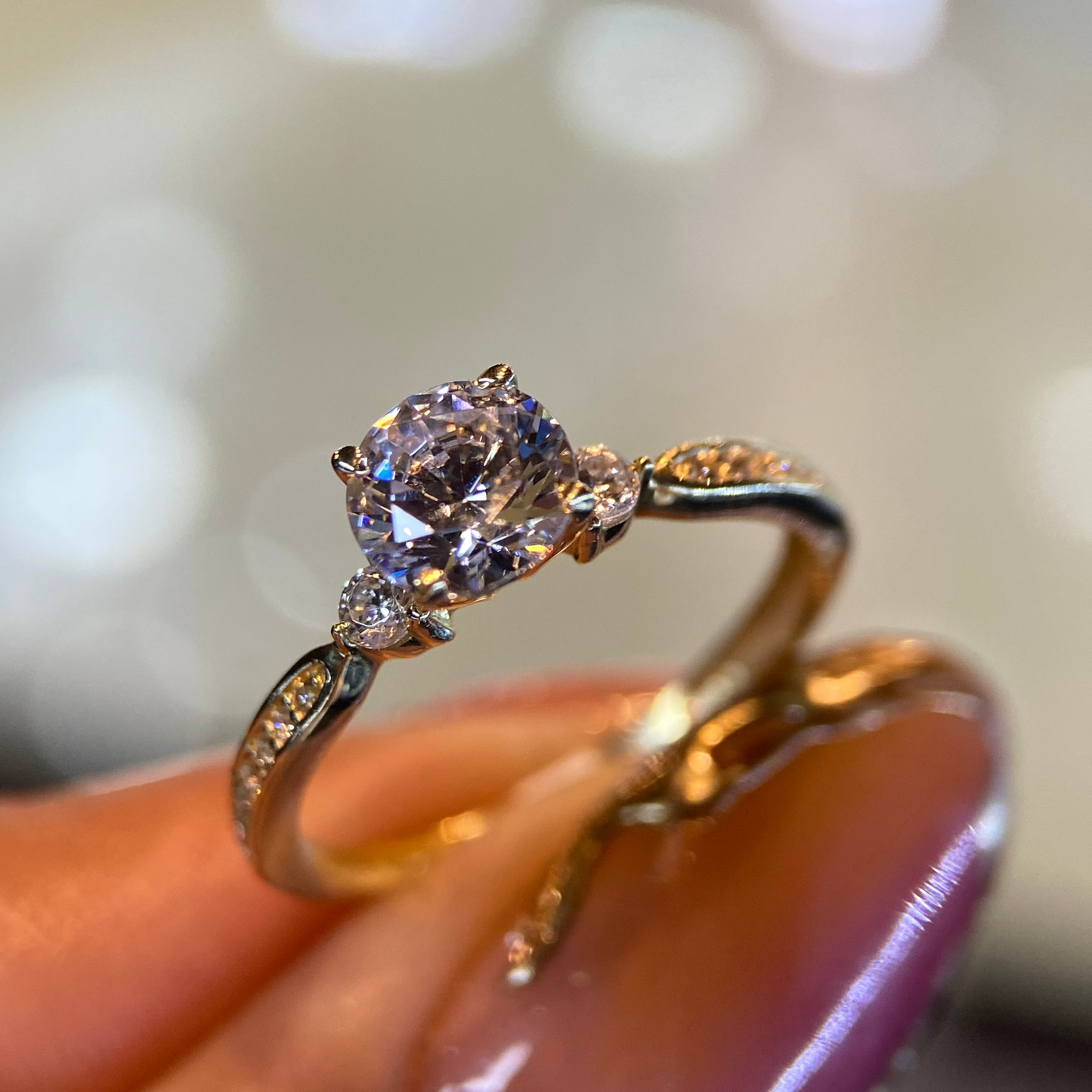 Anillo de compromiso en oro