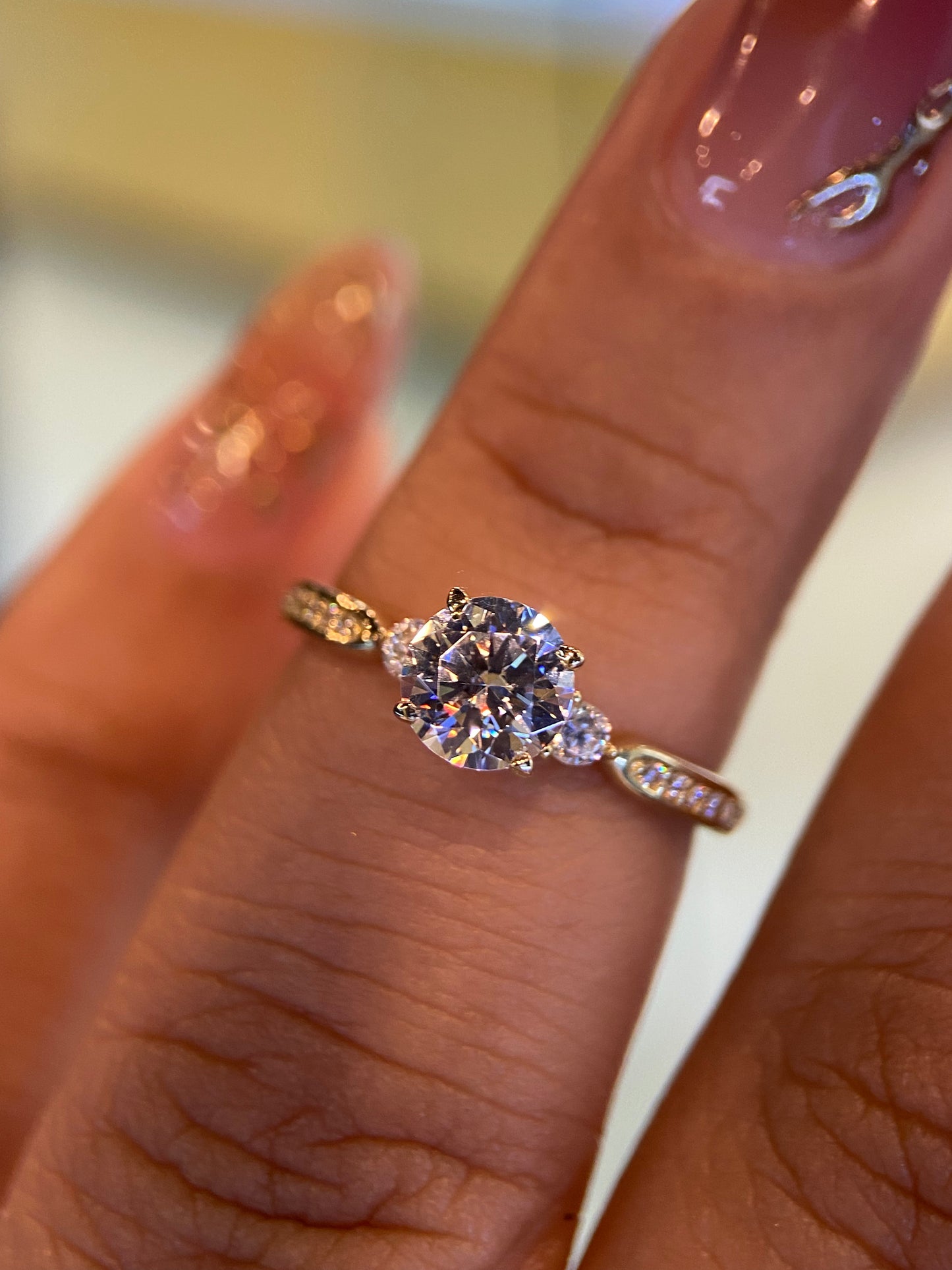 Anillo de compromiso en oro