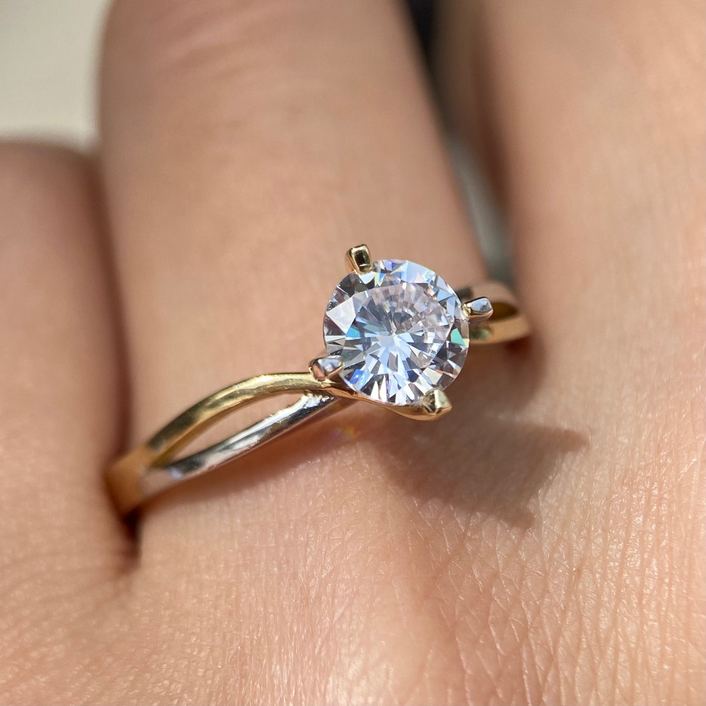 Anillo de compromiso en oro