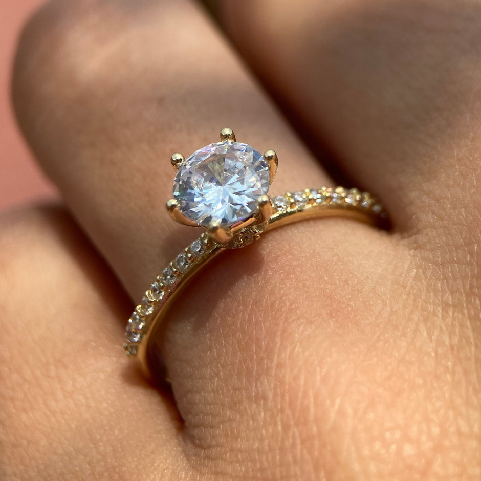 Anillo de compromiso en oro
