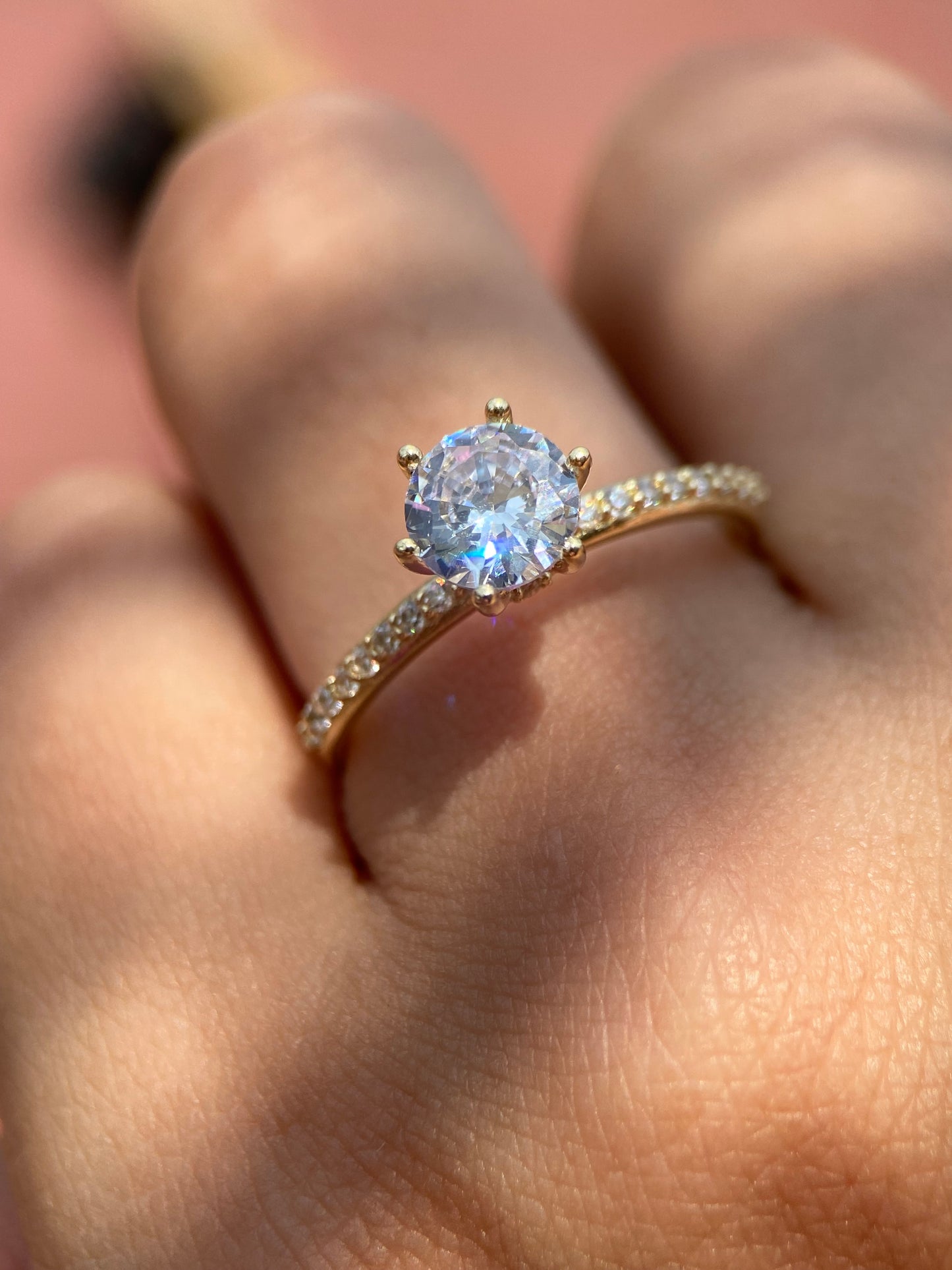 Anillo de compromiso en oro