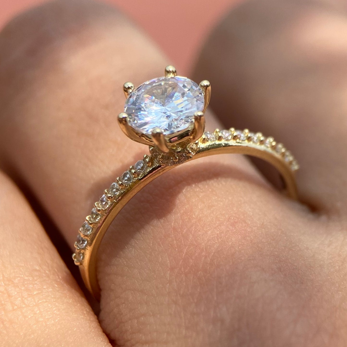 Anillo de compromiso en oro