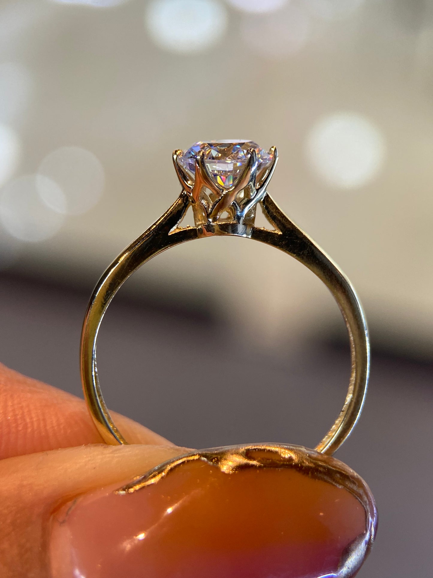 Anillo de compromiso en oro