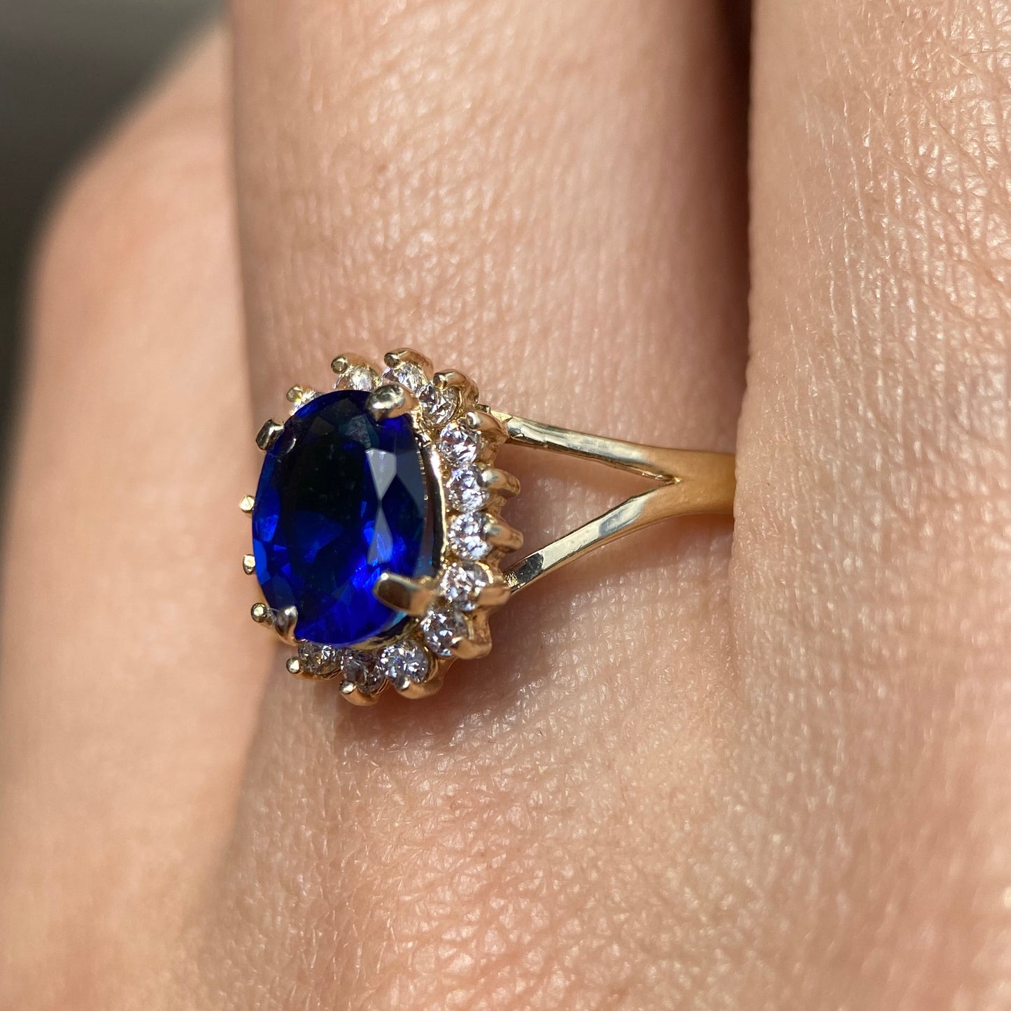 Anillo de compromiso en oro