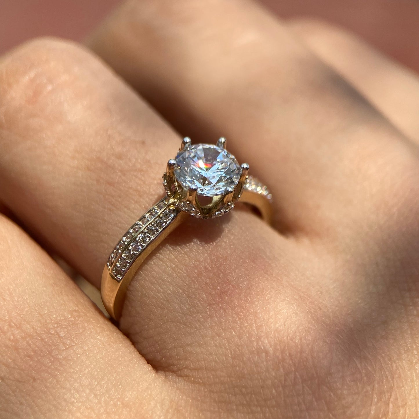 Anillo de compromiso en oro