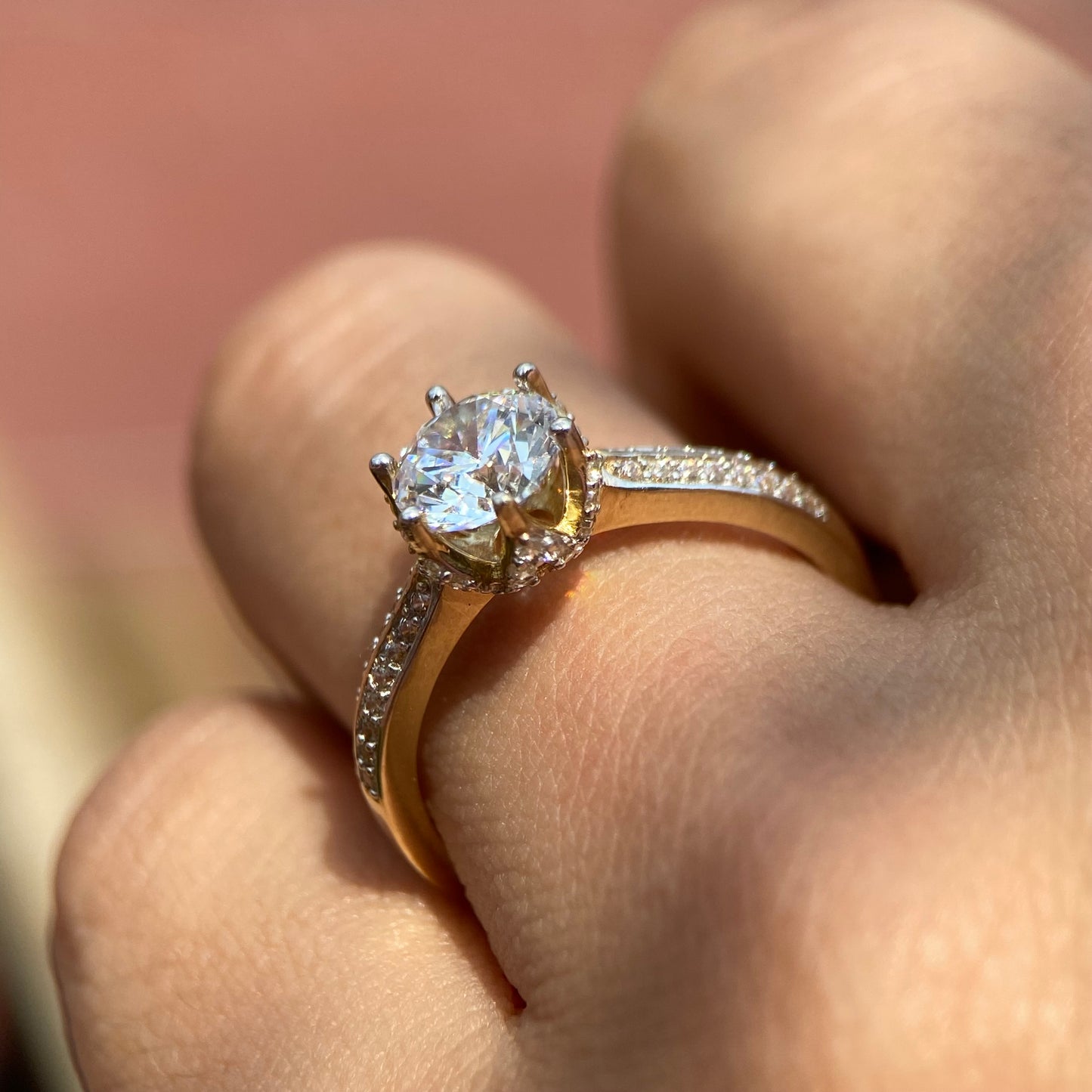 Anillo de compromiso en oro