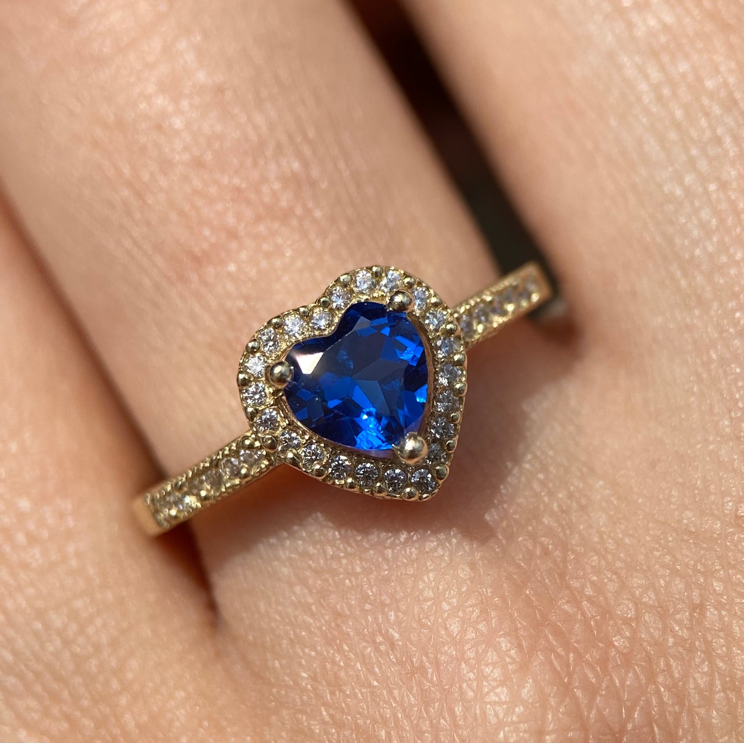 Anillo de compromiso en oro