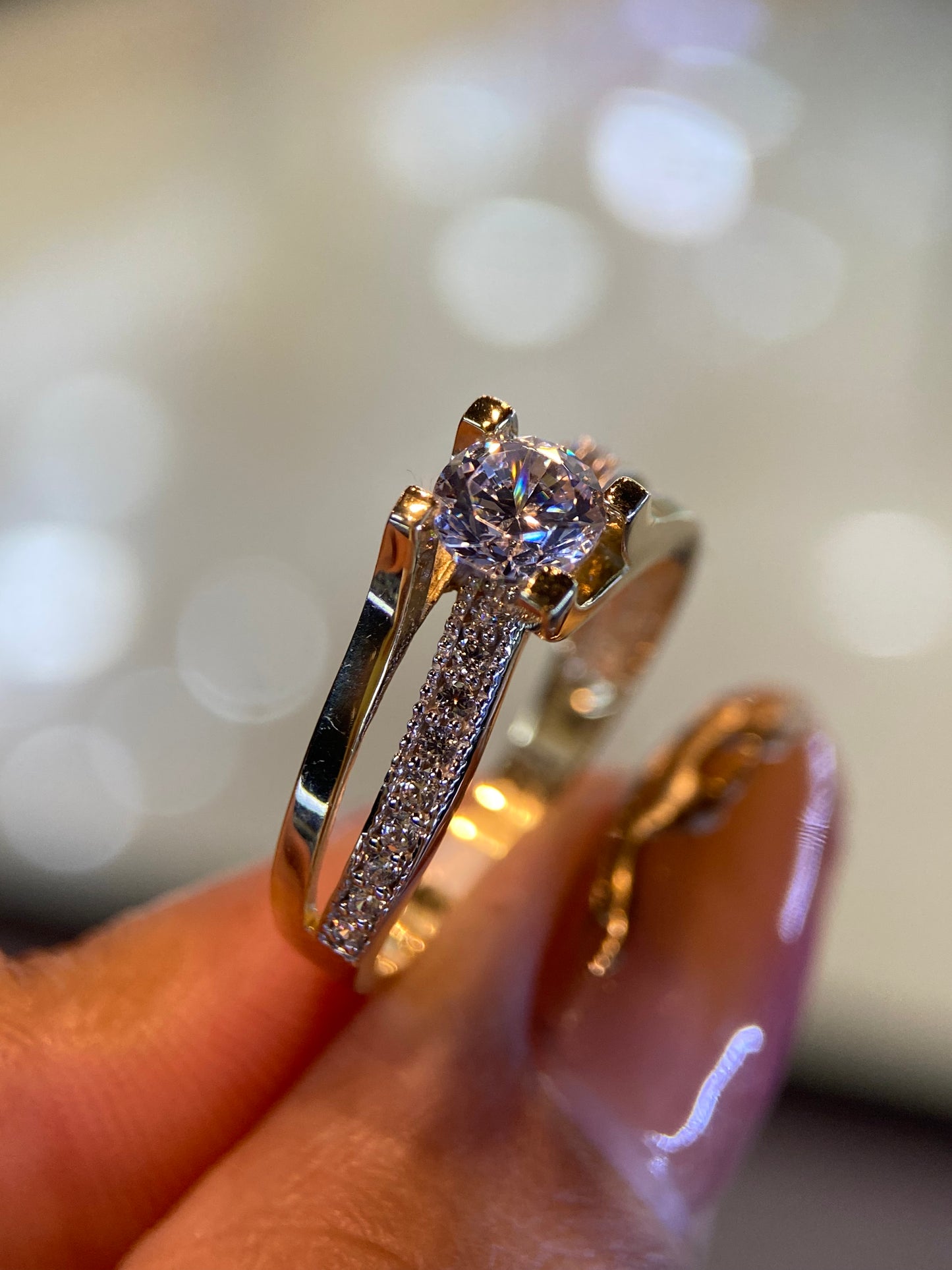 Anillo de compromiso en oro