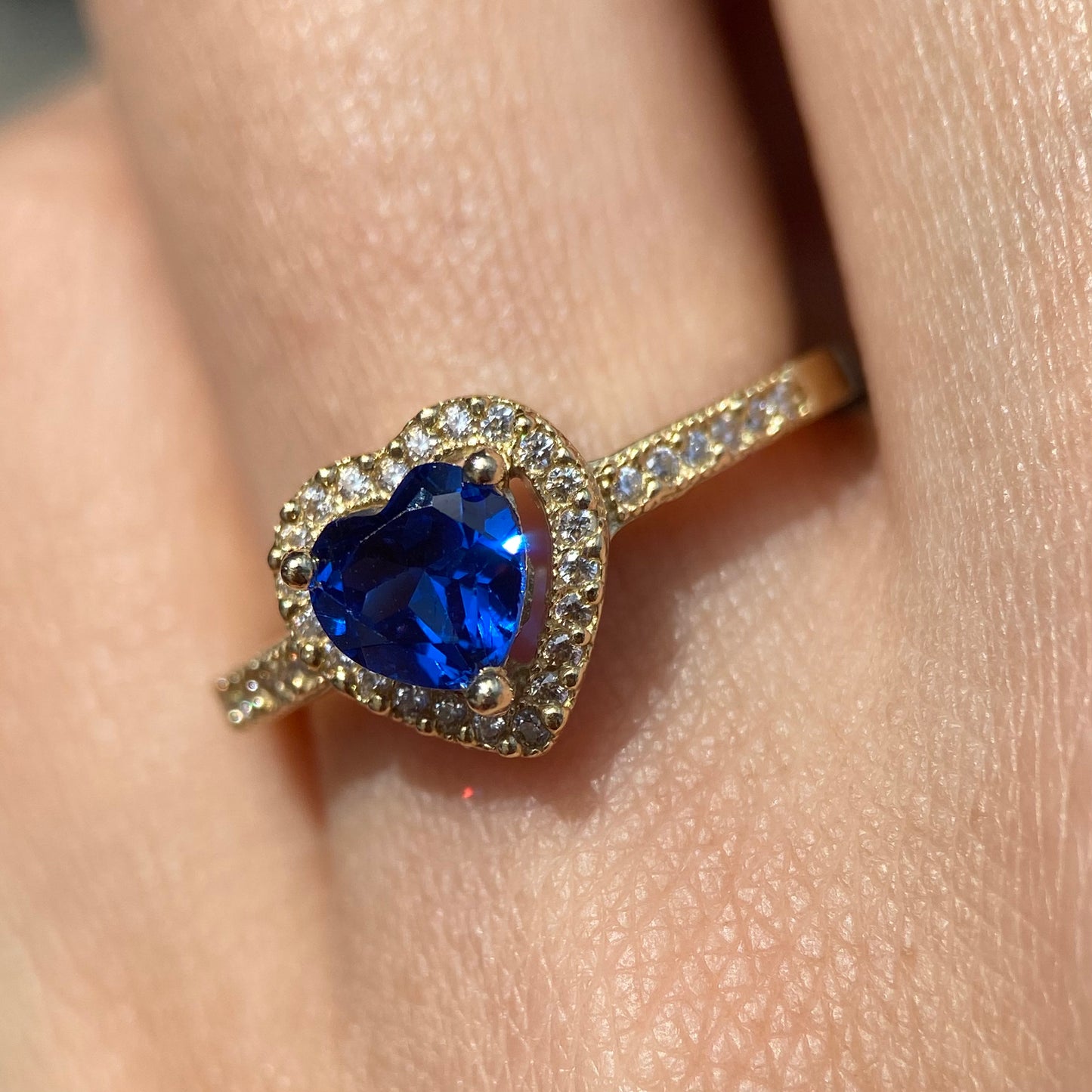 Anillo de compromiso en oro