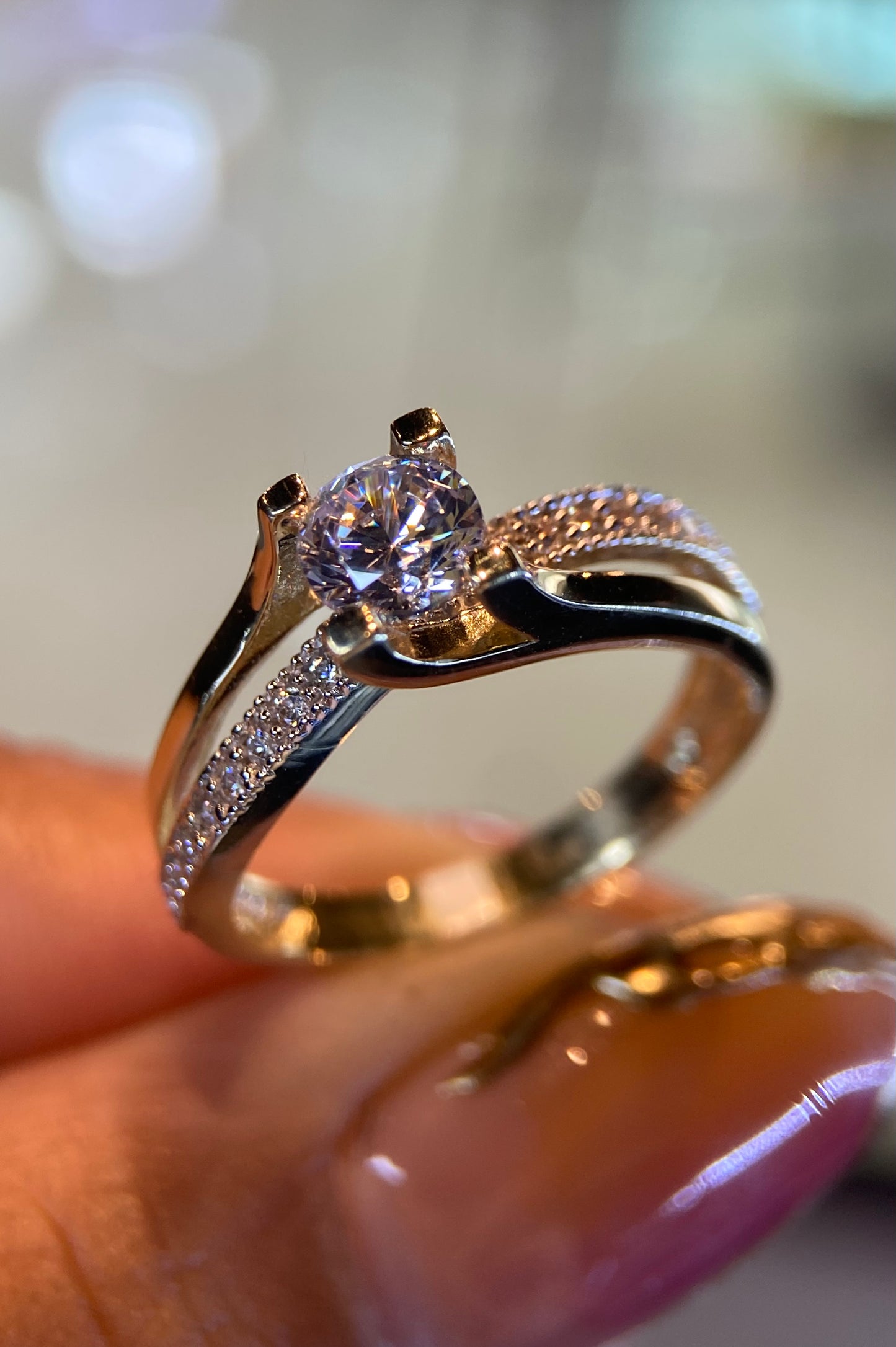 Anillo de compromiso en oro