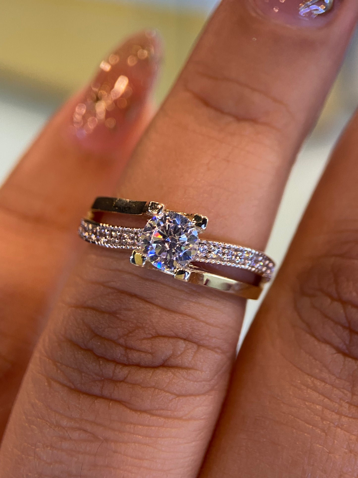 Anillo de compromiso en oro