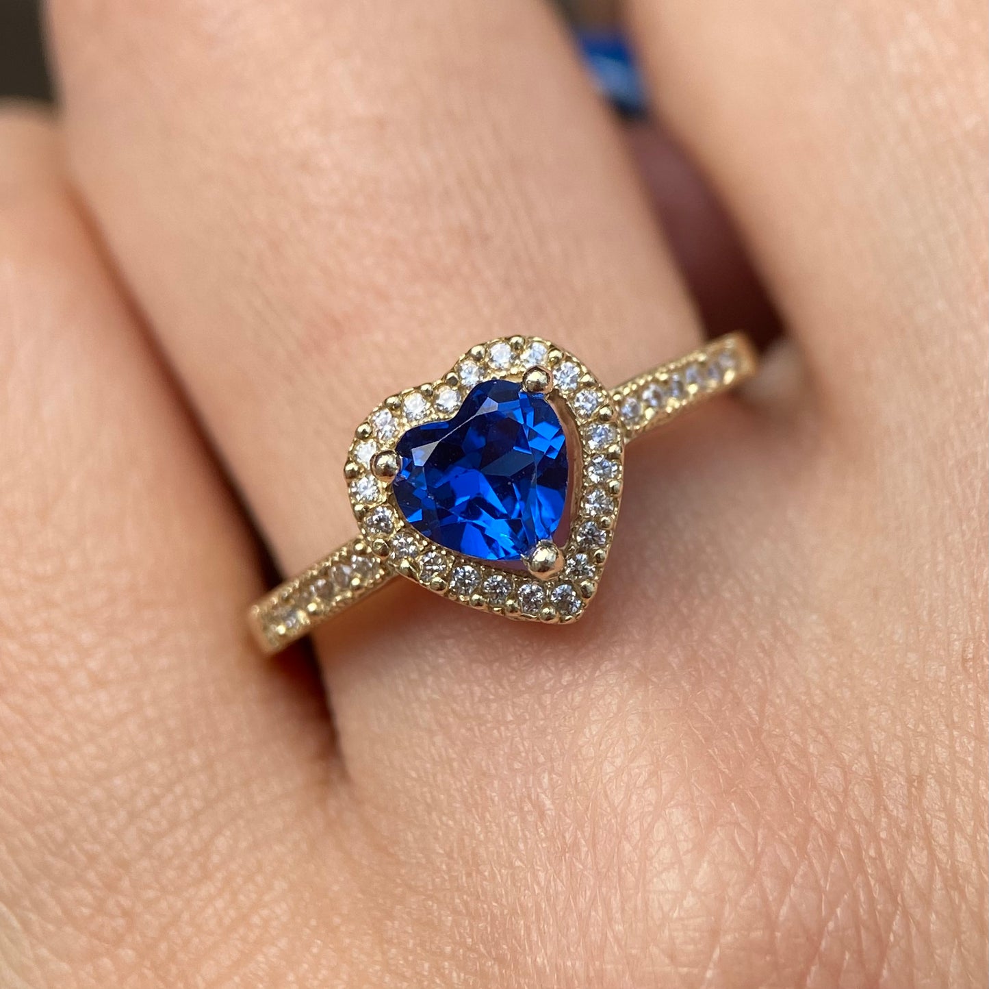 Anillo de compromiso en oro