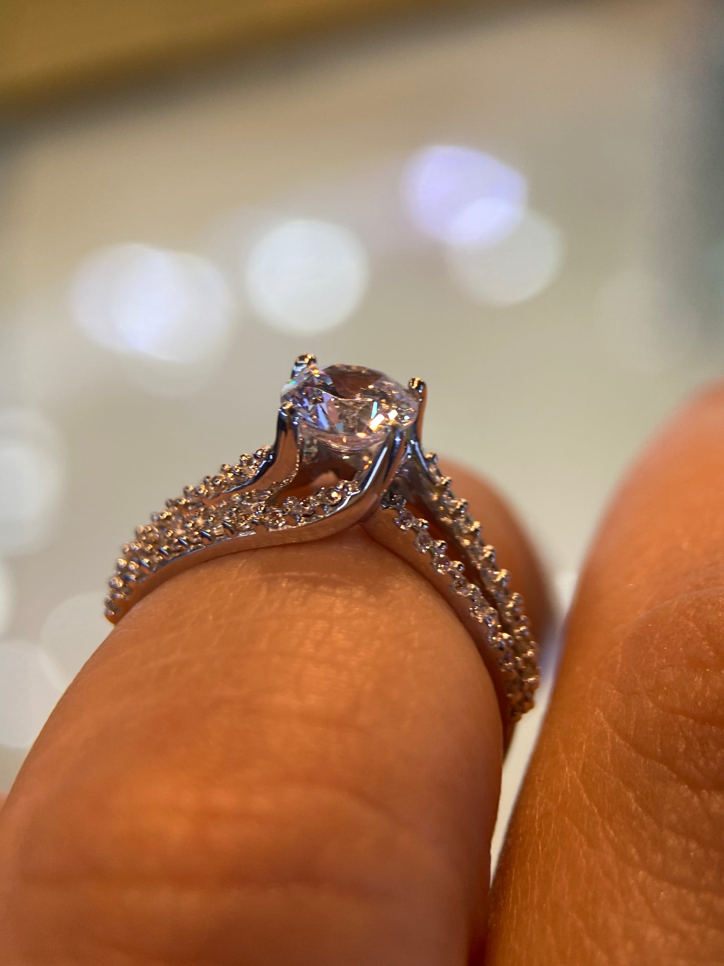 Anillo de compromiso en oro