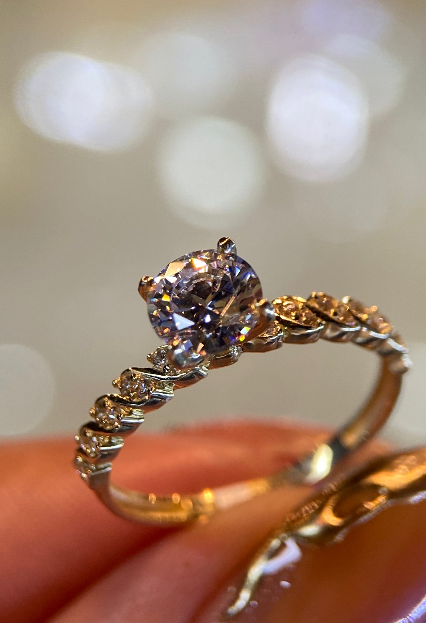Anillo de compromiso en oro