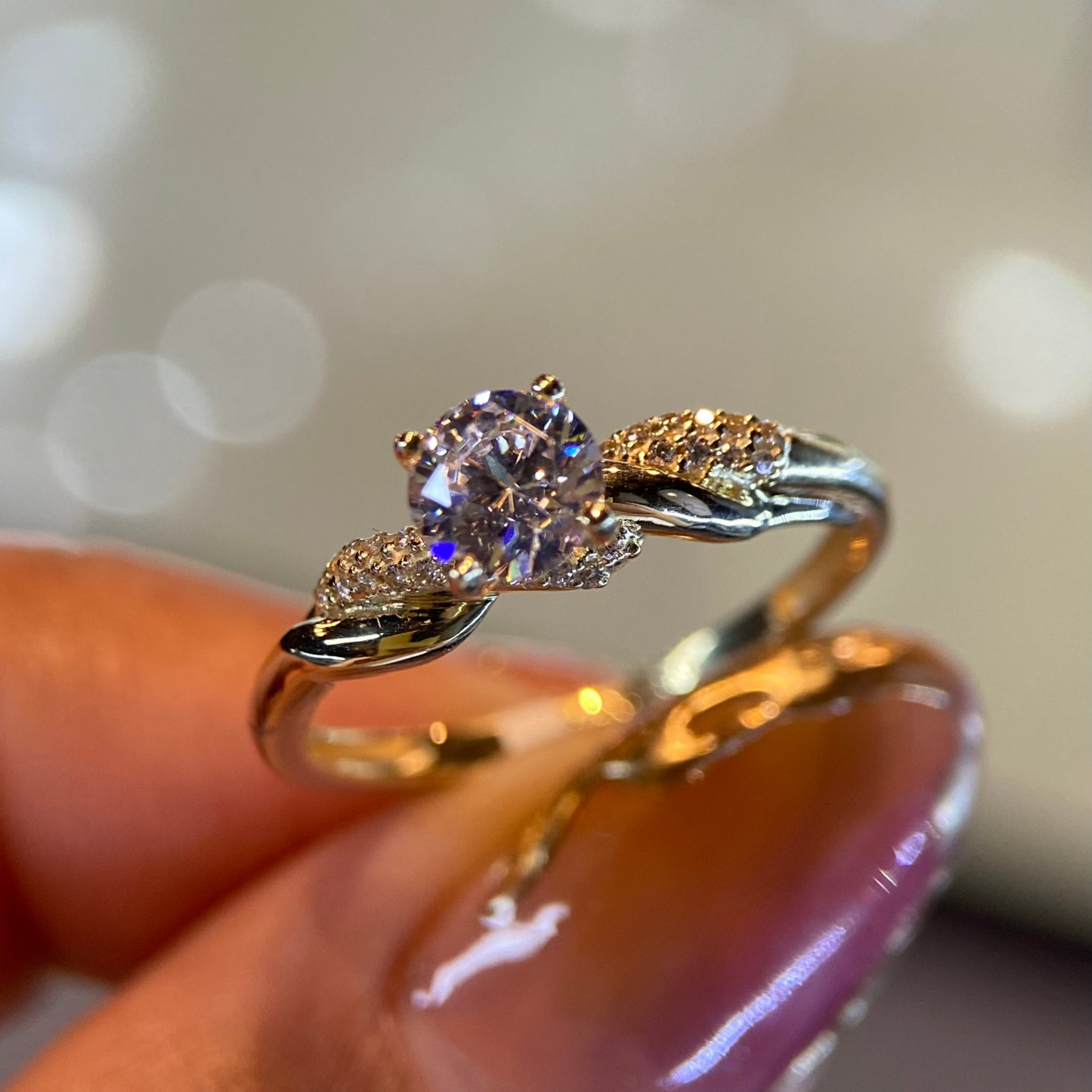 Anillo de compromiso en oro