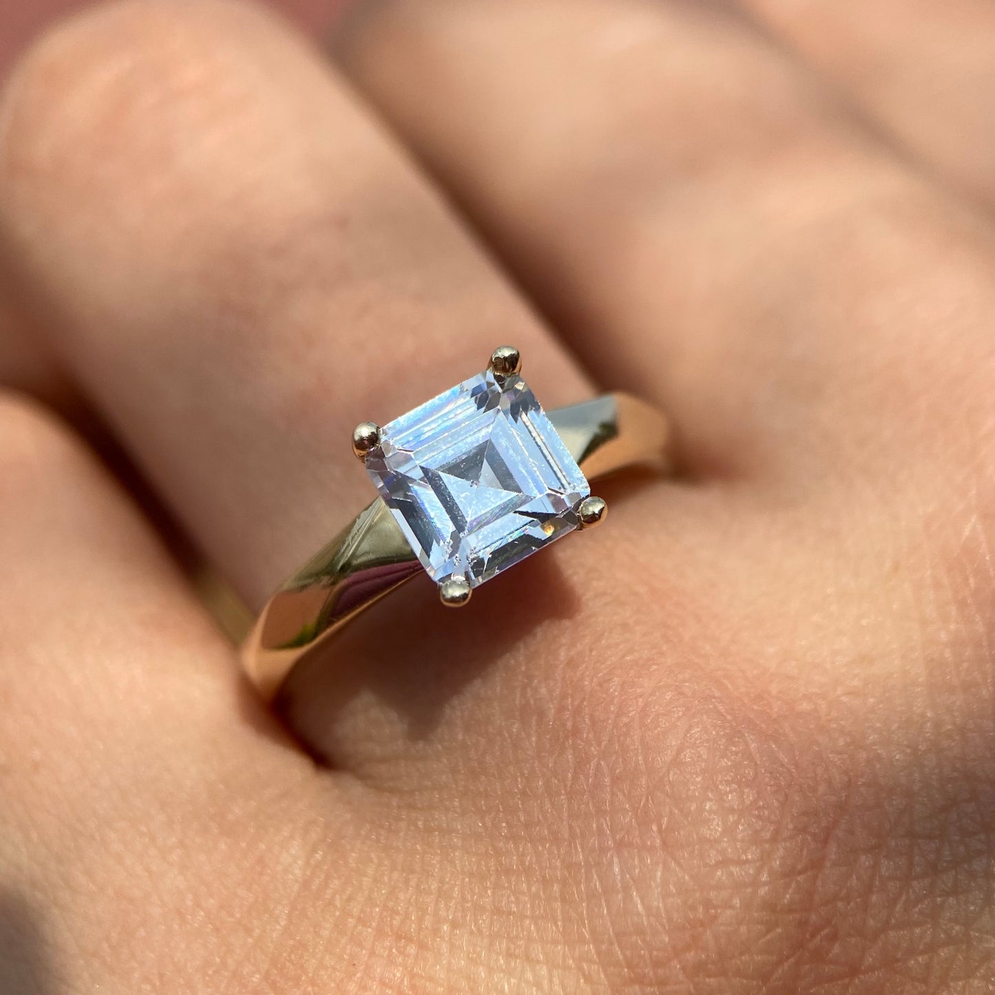 Anillo de compromiso en oro