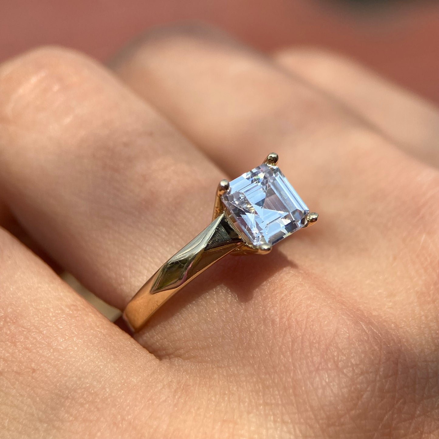 Anillo de compromiso en oro