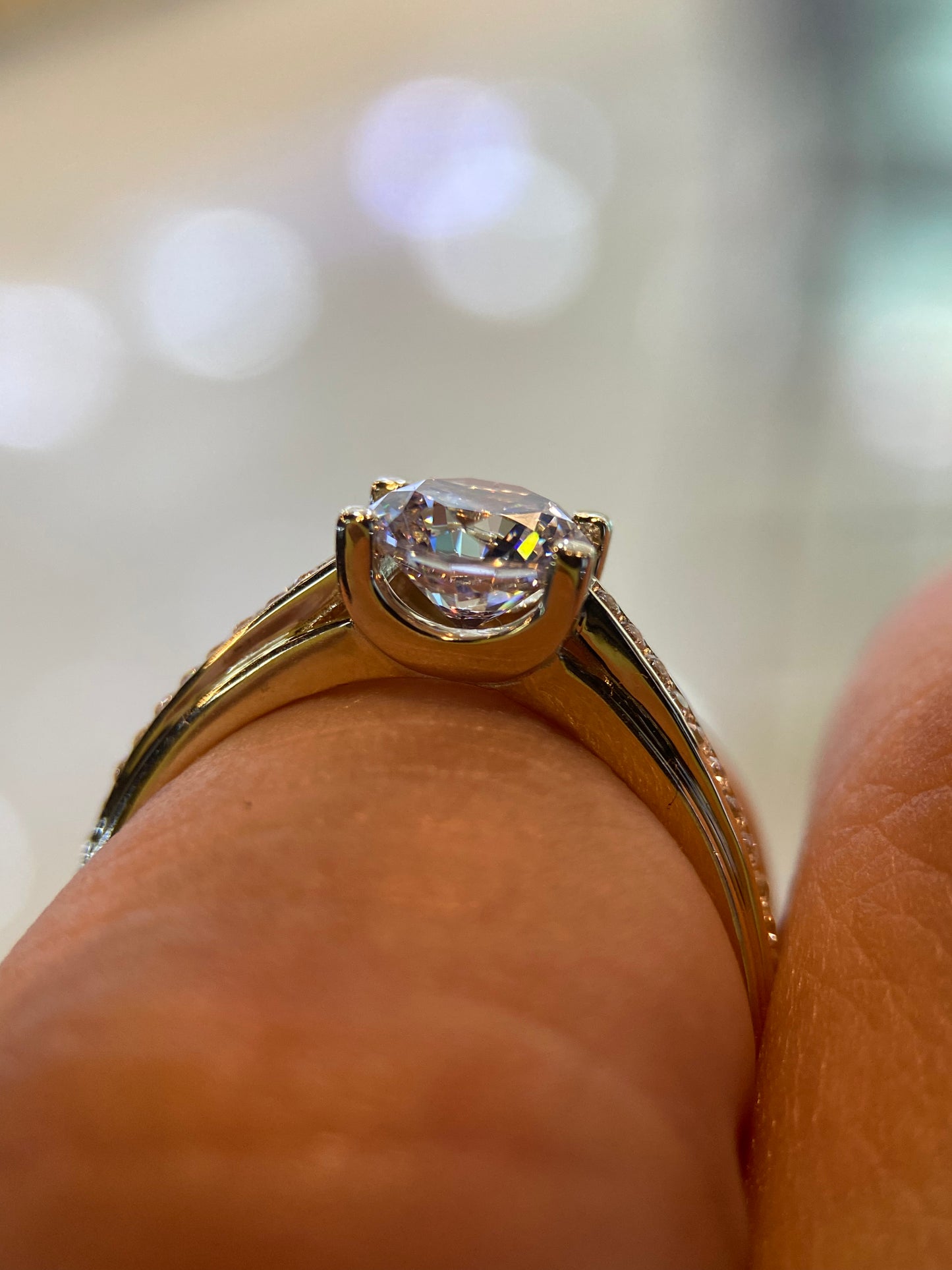 Anillo Ginevra en oro