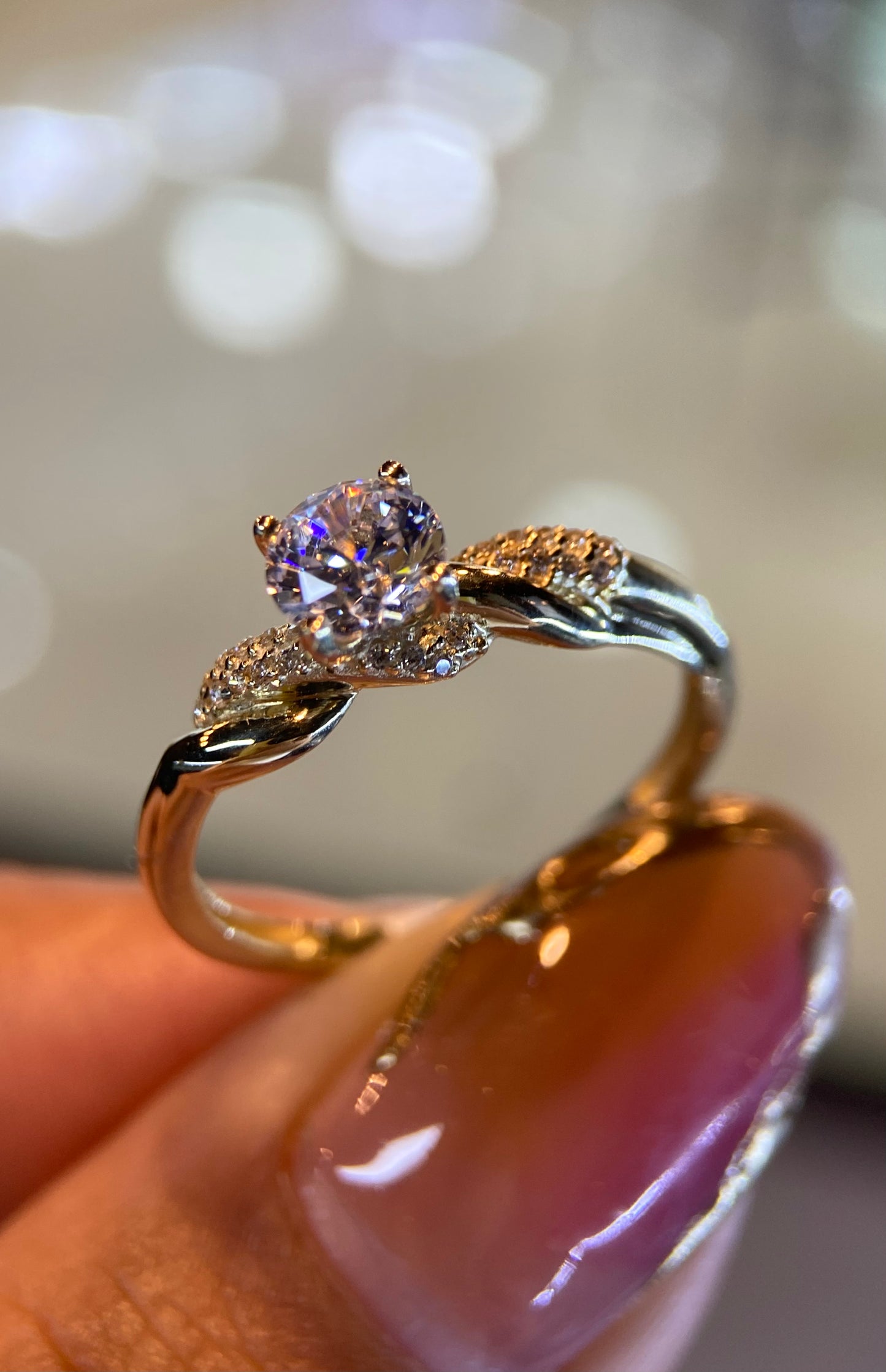Anillo de compromiso en oro