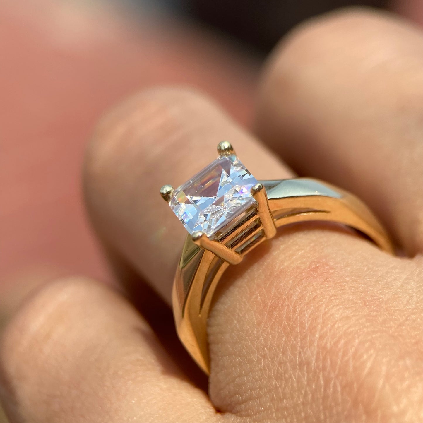 Anillo de compromiso en oro