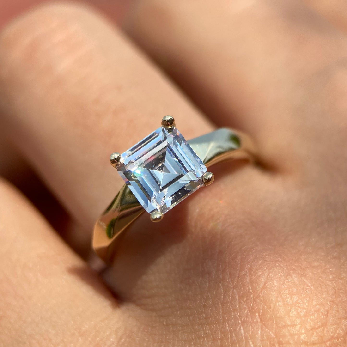 Anillo de compromiso en oro