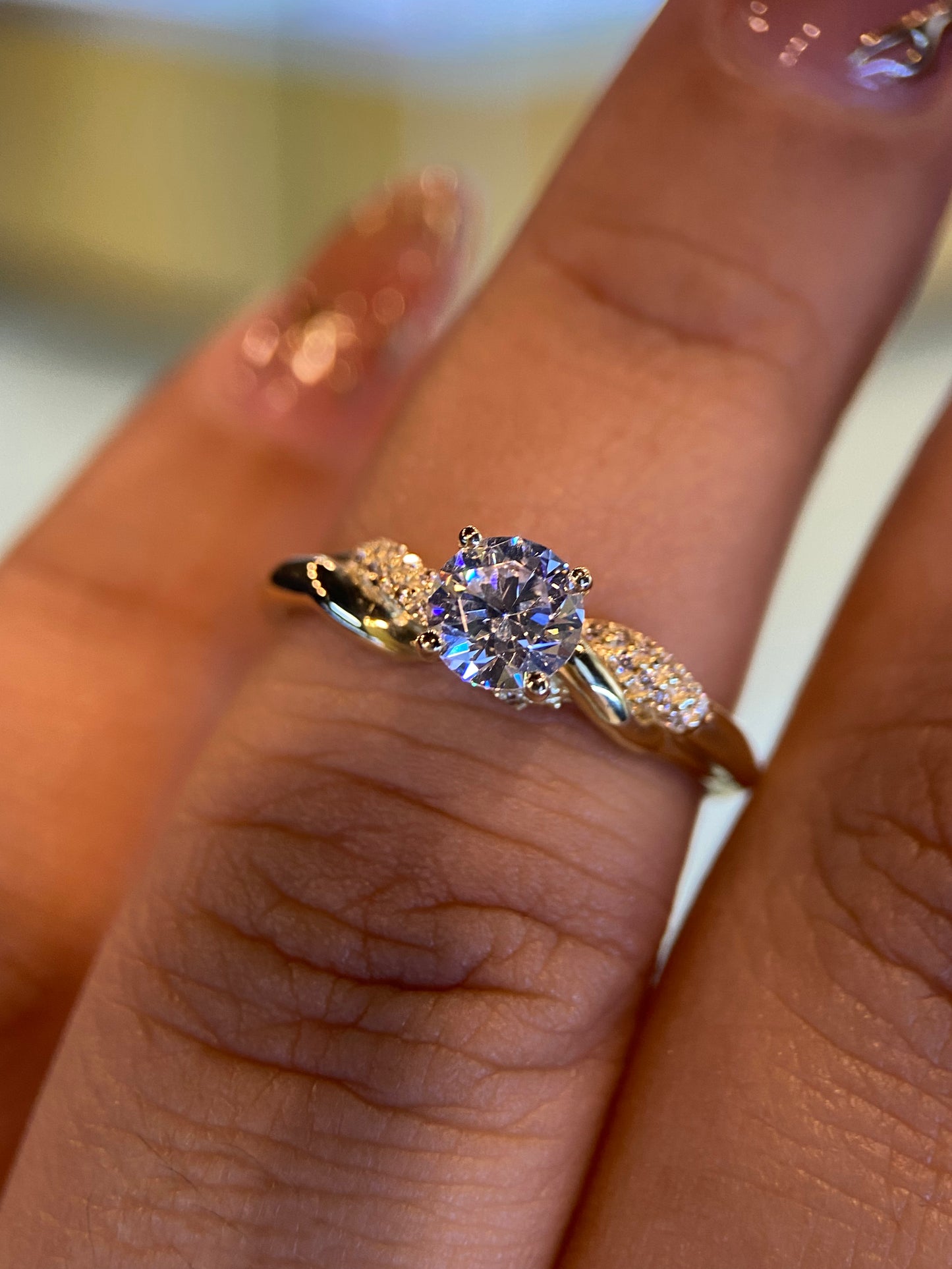 Anillo de compromiso en oro