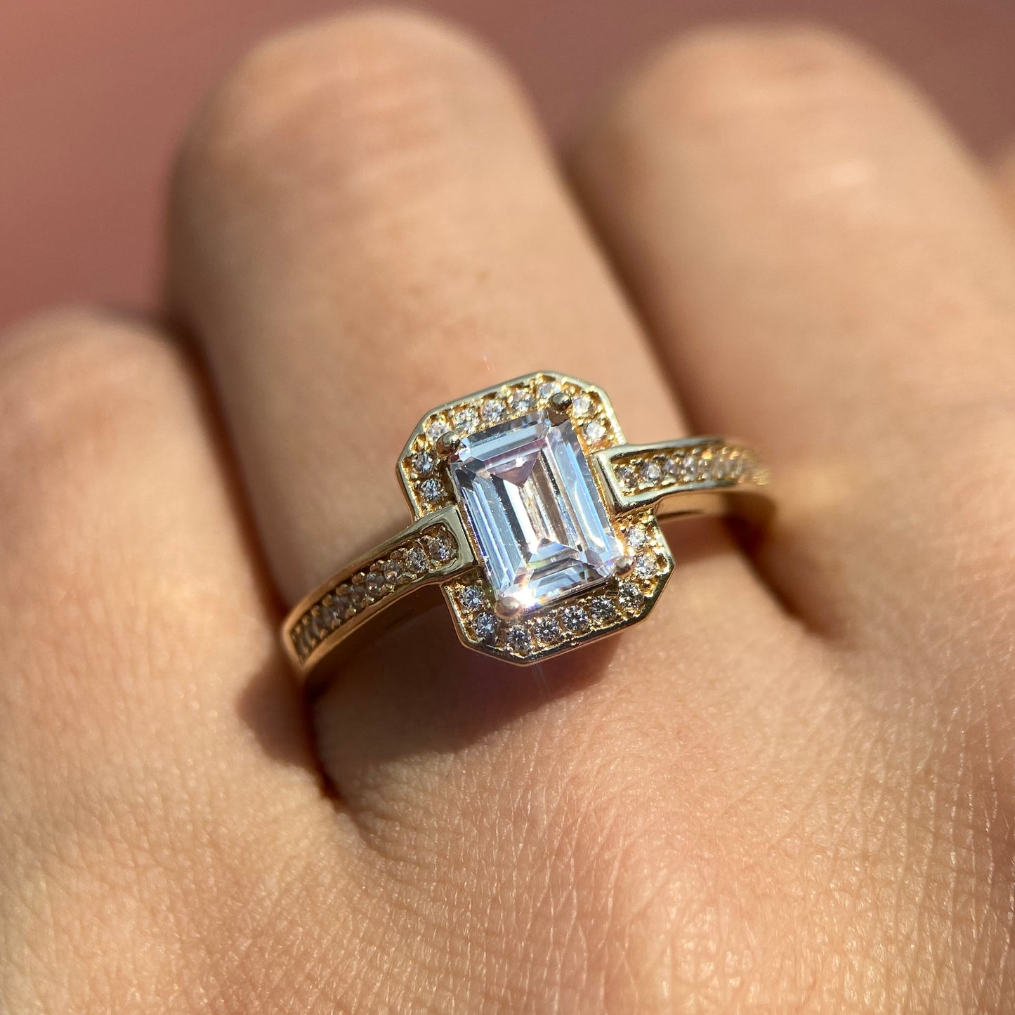 Anillo de compromiso en oro