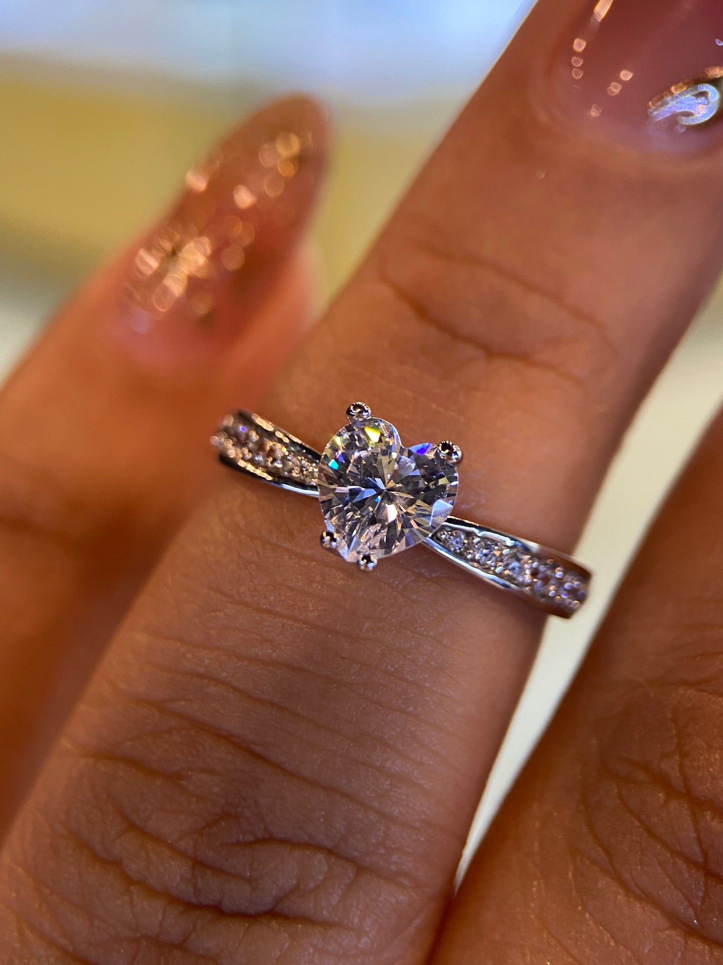 Anillo de compromiso en oro