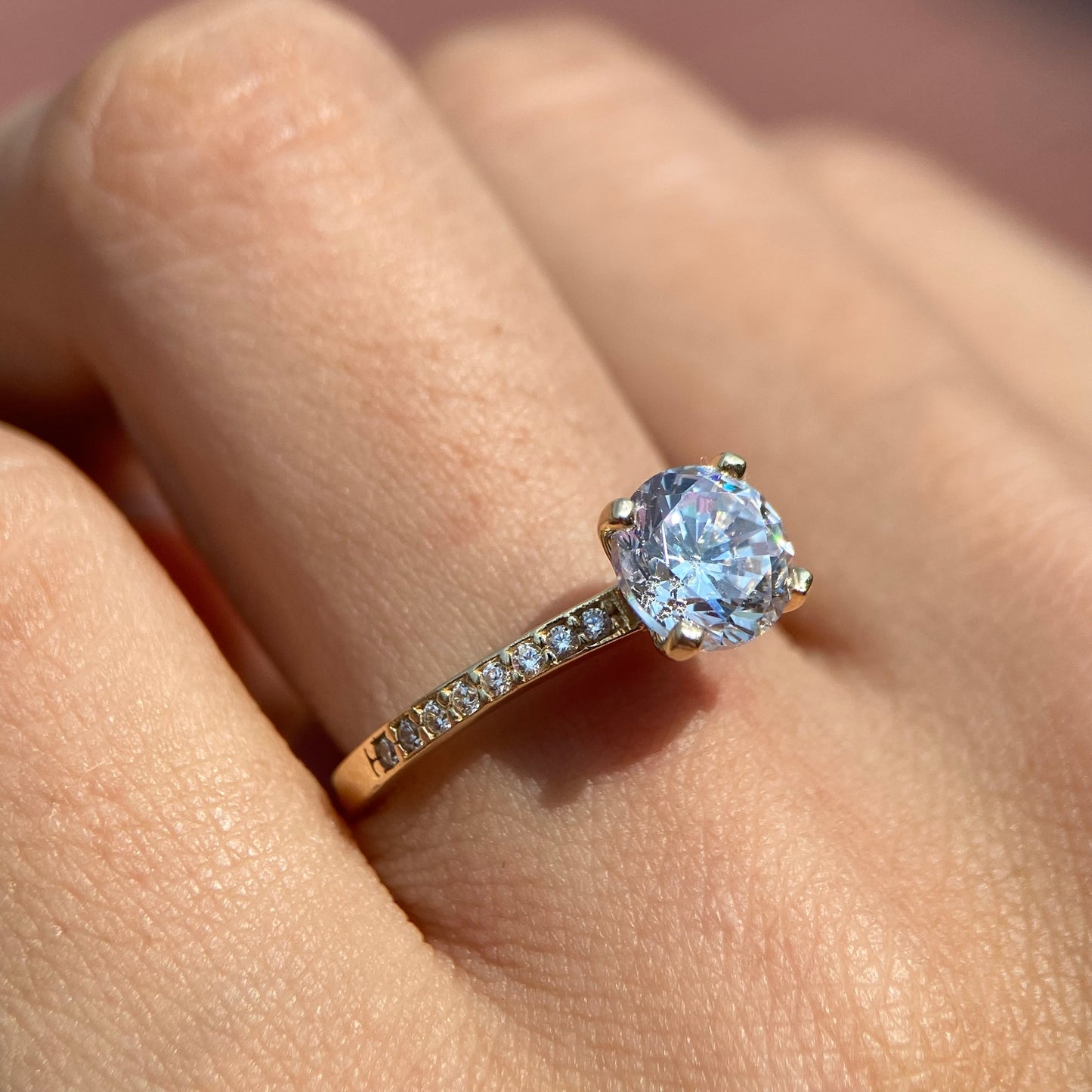 Anillo de compromiso en oro