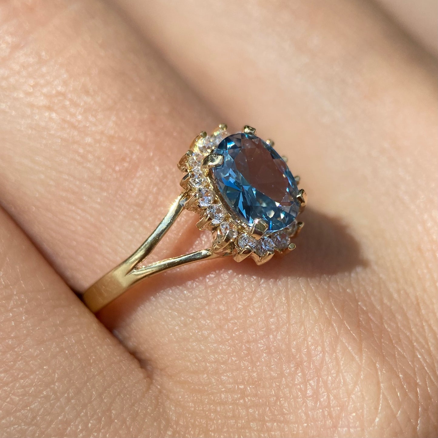 Anillo de compromiso en oro