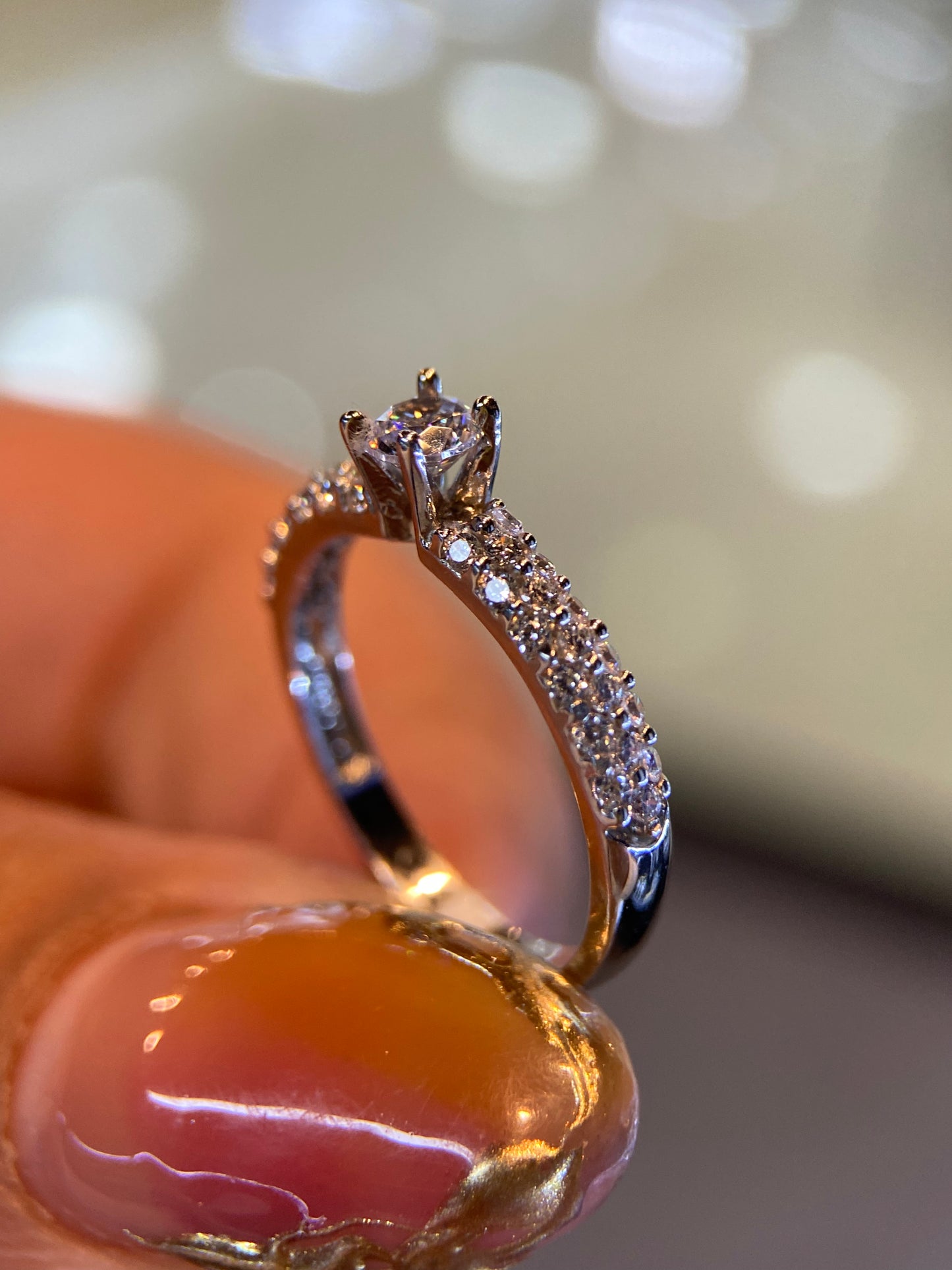 Anillo de compromiso en oro