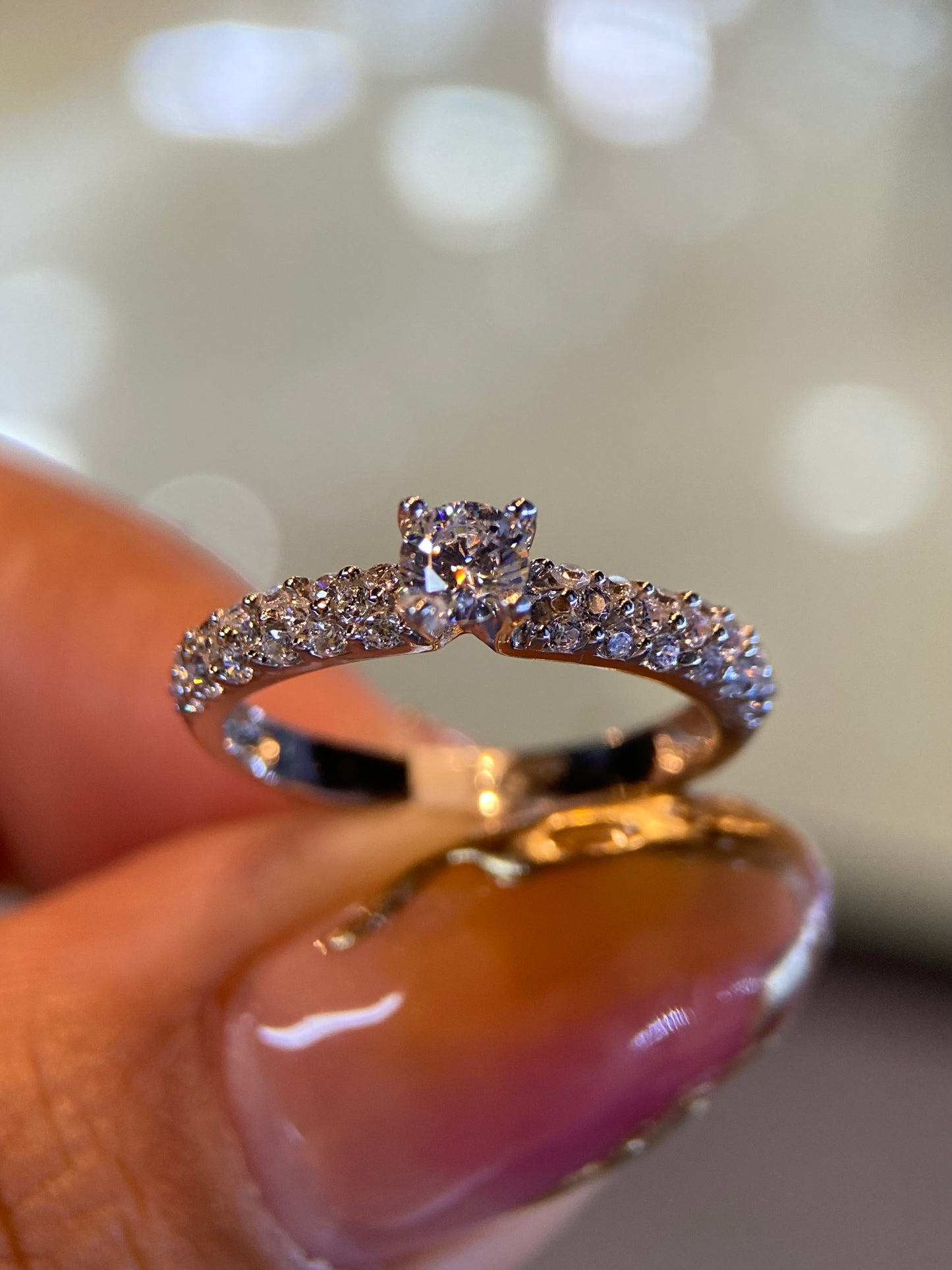 Anillo de compromiso en oro