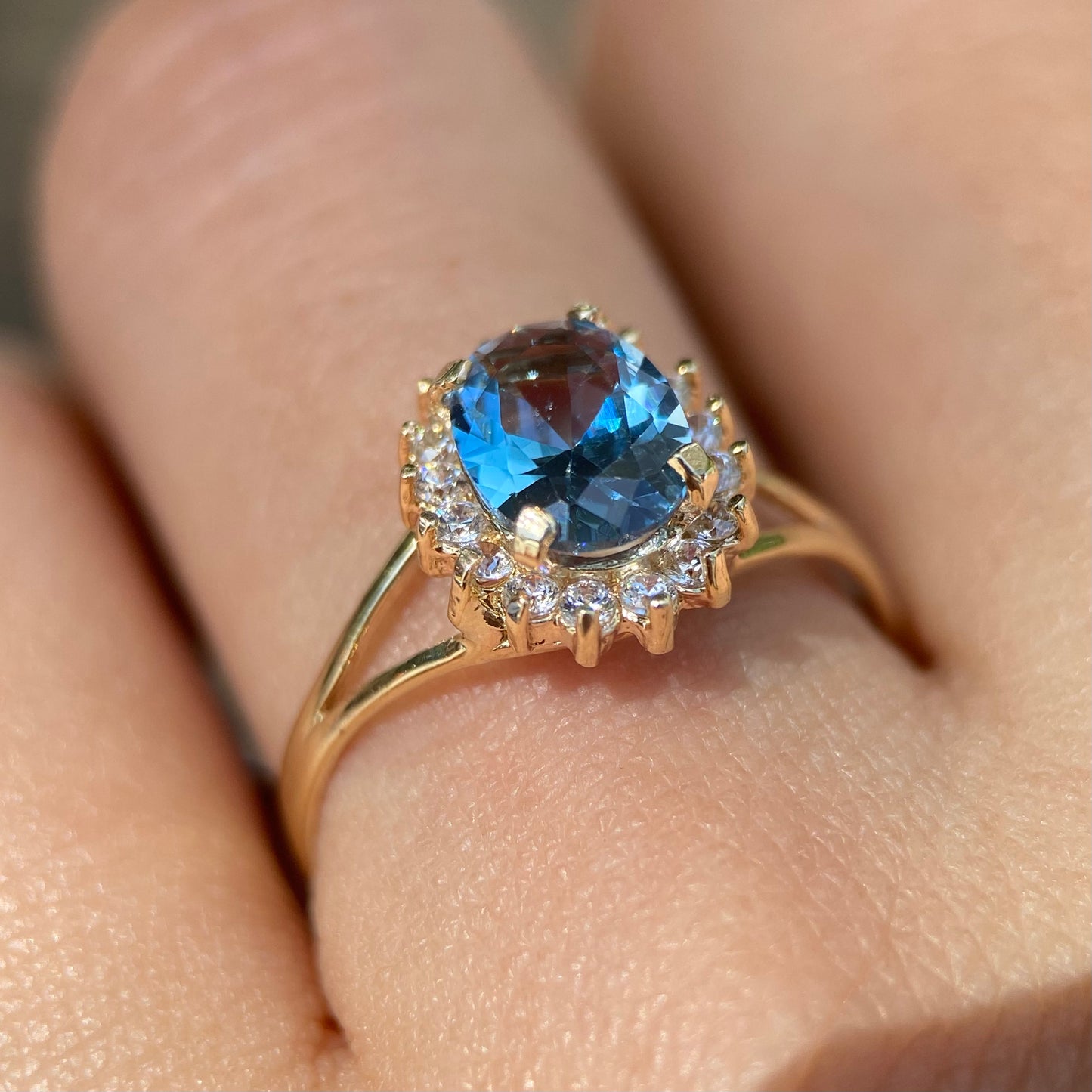 Anillo de compromiso en oro
