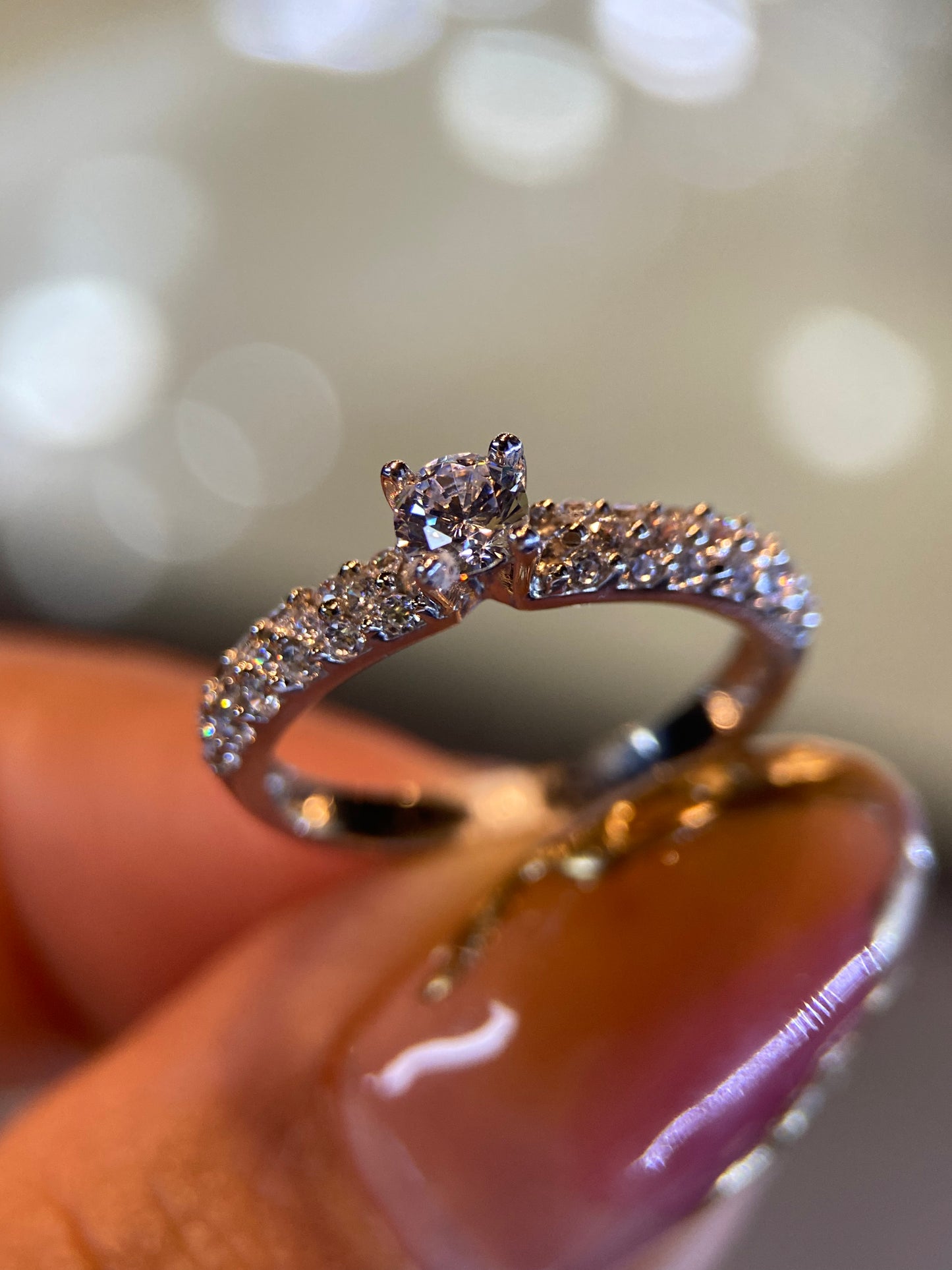 Anillo de compromiso en oro