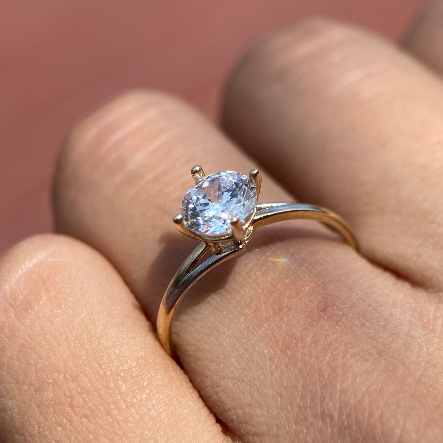 Anillo de compromiso en oro