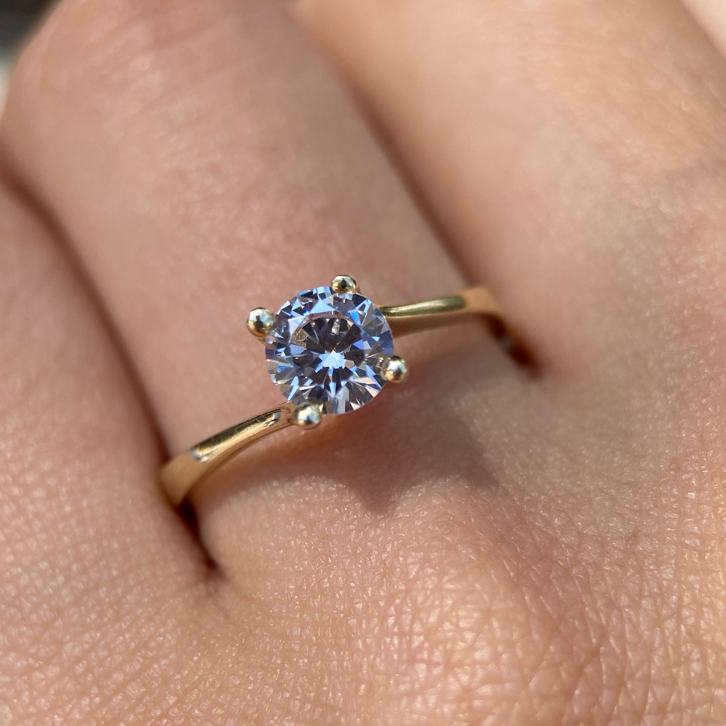 Anillo de compromiso en oro
