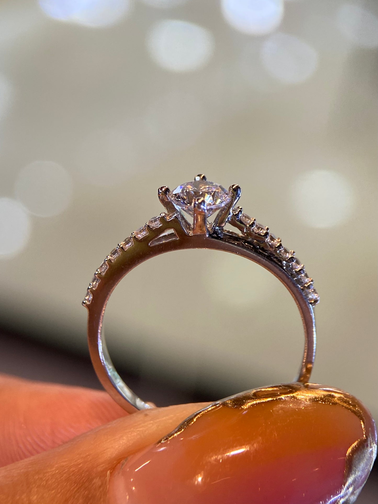 Anillo de compromiso en oro