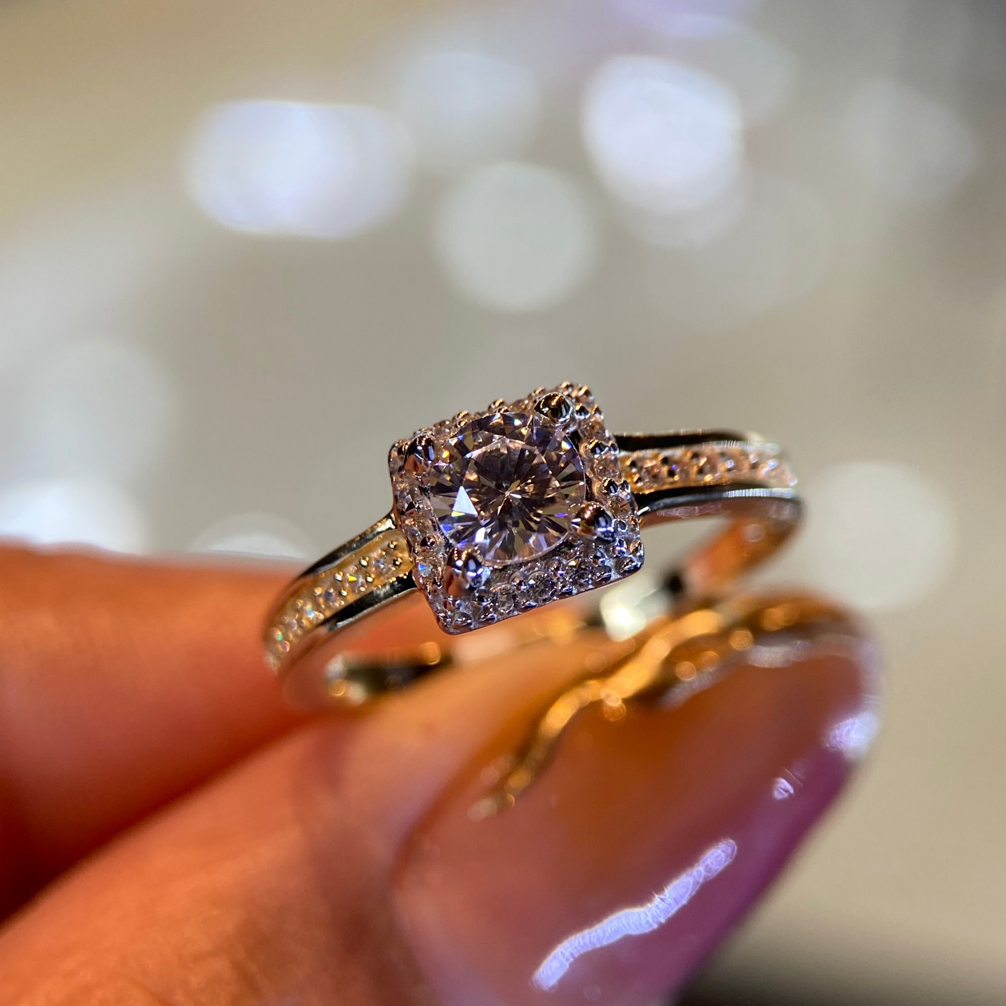 Anillo de compromiso en oro