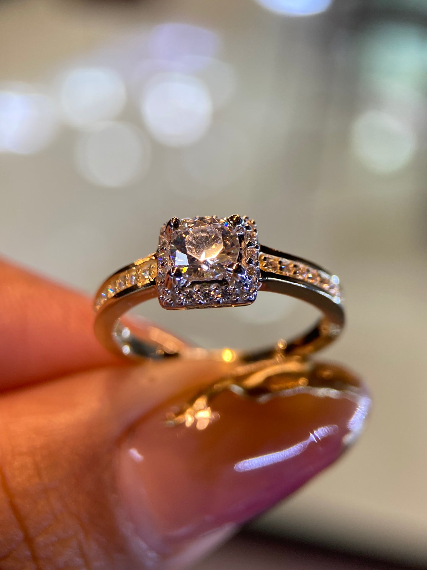 Anillo de compromiso en oro